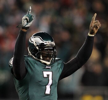PHILADELPHIA, PA - JANUARY 09:  Michael Vick #7 of the Philadelphia Eagles reacts as they play against the Green Bay Packers during the 2011 NFC wild card playoff game at Lincoln Financial Field on January 9, 2011 in Philadelphia, Pennsylvania.  (Photo by
