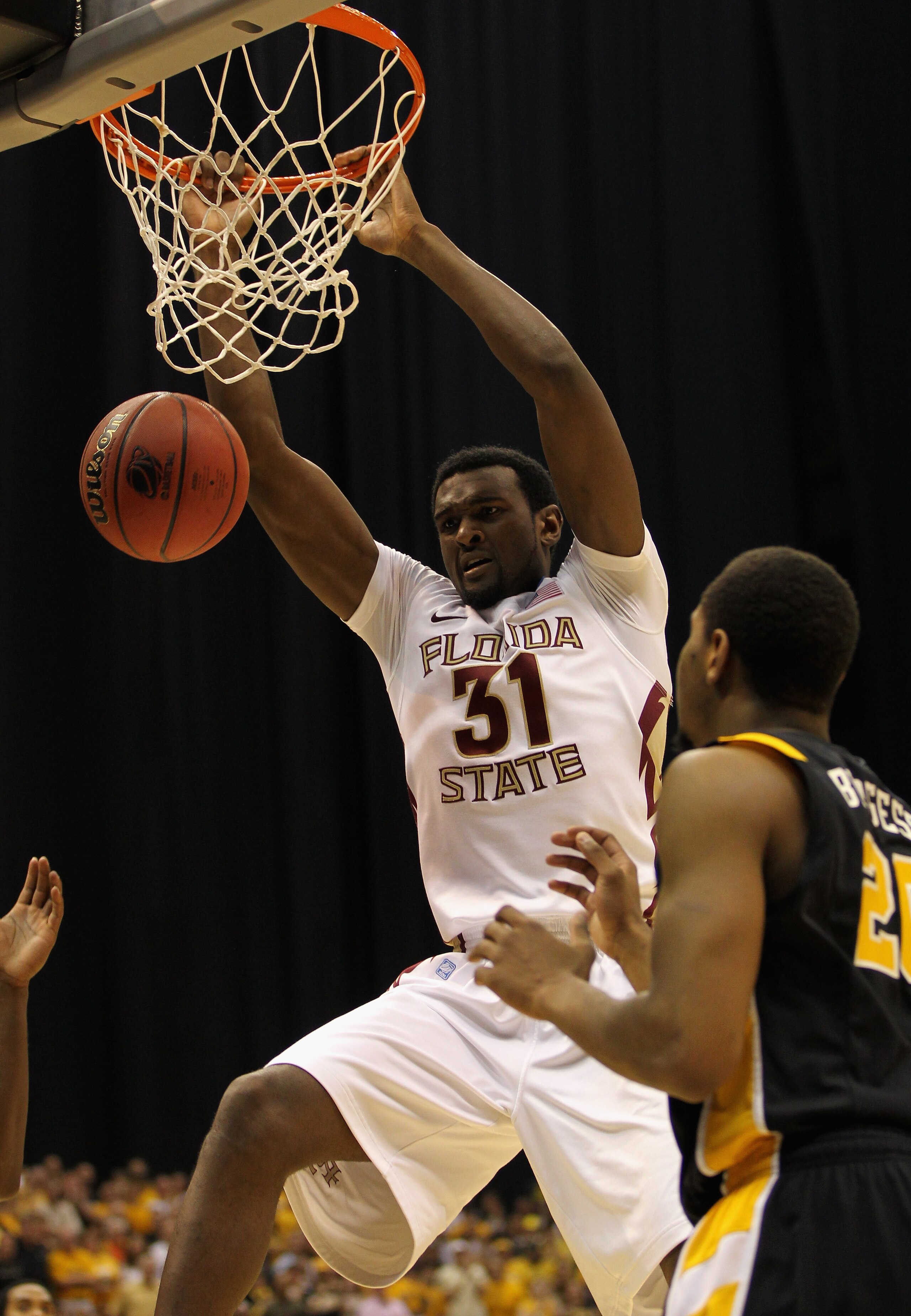 SAN ANTONIO, TX - MARCH 25:  Chris Singleton #31 of the Florida State Seminoles dunks against the Virginia Commonwealth Rams during the southwest regional of the 2011 NCAA men's basketball tournament at the Alamodome on March 25, 2011 in San Antonio, Texa