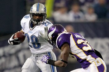 MINNEAPOLIS - SEPTEMBER 26:  Running back Maurice Morris #28 of the Detroit Lions carries the ball against the Minnesota Vikings at Mall of America Field on September 26, 2010 in Minneapolis, Minnesota. The Vikings defeated the Lions 24-10.  (Photo by Jef