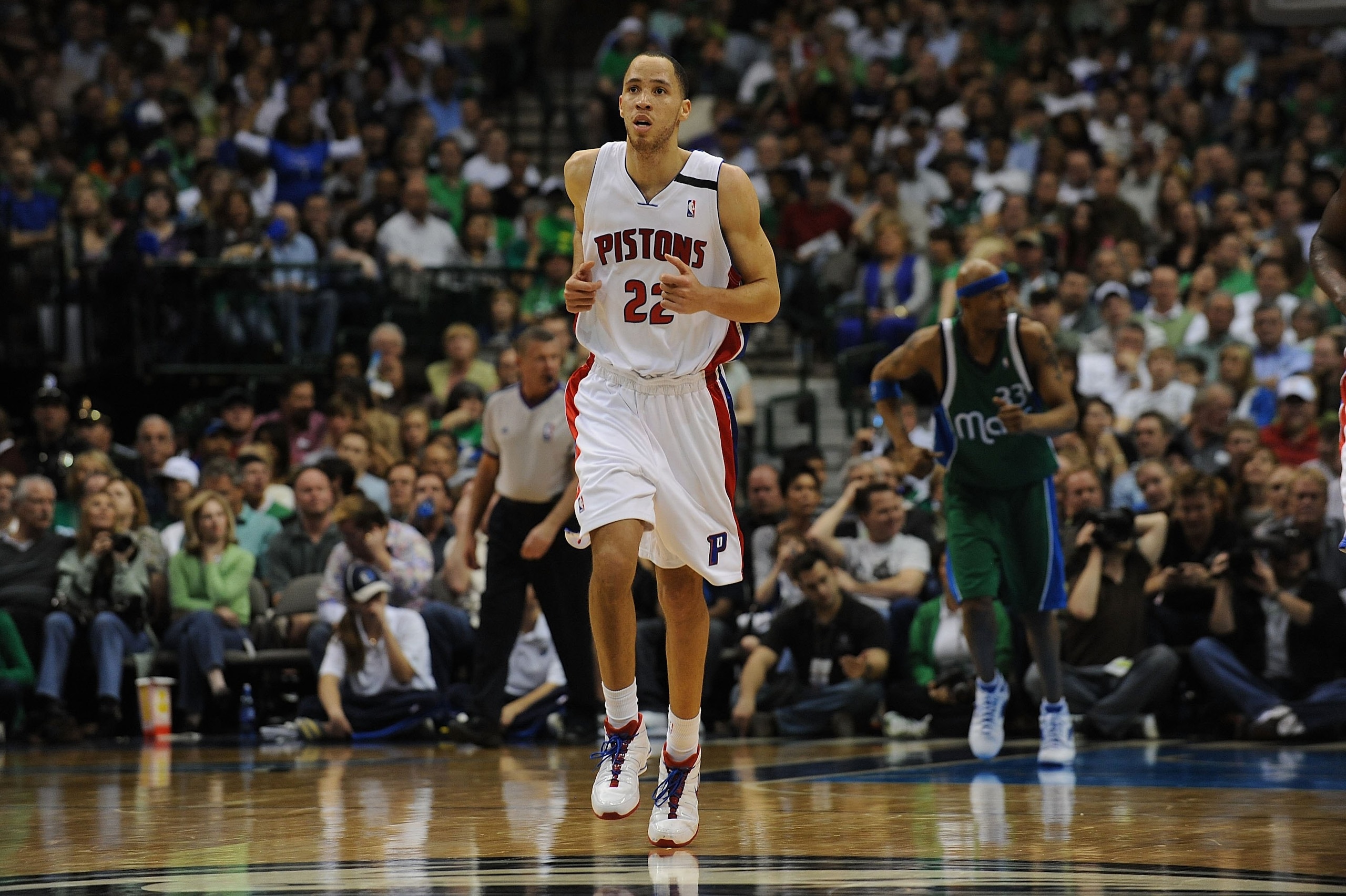 DALLAS - MARCH 17: Tayshaun Prince #22 of the Detroit Pistons during play against the Dallas Mavericks on March 17, 2009 at American Airlines Center in Dallas, Texas. NOTE TO USER: User expressly acknowledges and agrees that, by downloading and/or using DALLAS - MARCH 17: Tayshaun Prince #22 of the Detroit Pistons during play against the Dallas Mavericks on March 17, 2009 at American Airlines Center in Dallas, Texas. NOTE TO USER: User expressly acknowledges and agrees that, by downloading and/or using