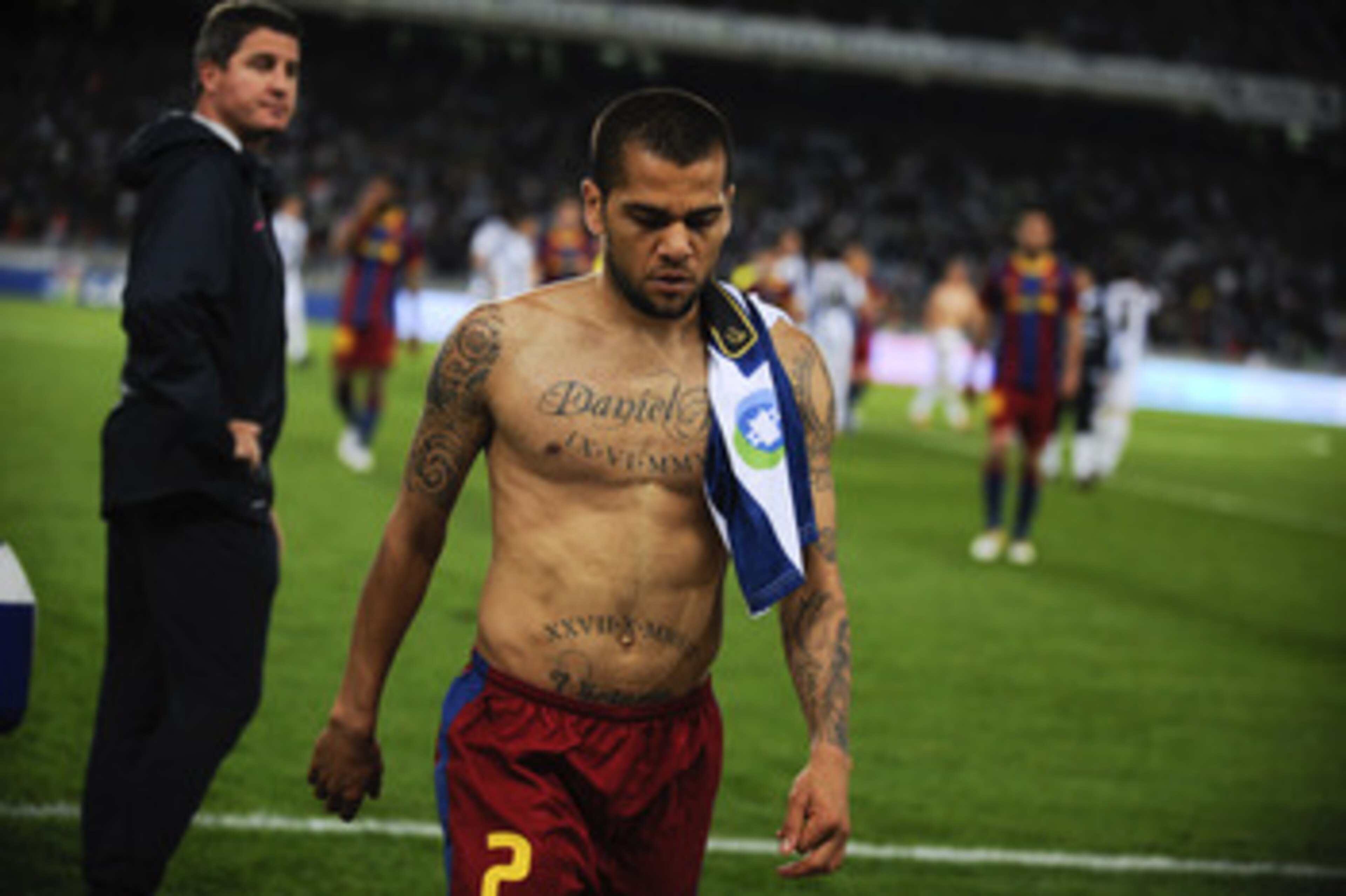 SAN SEBASTIAN, SPAIN - APRIL 30:  Dani Alves of FC Barcelona looks dejected at the end of the La Liga match between Real Sociedad and Barcelona at Estadio Anoeta on April 30, 2011 in San Sebastian, Spain. Real Sociedad won 2-1.  (Photo by David Ramos/Gett