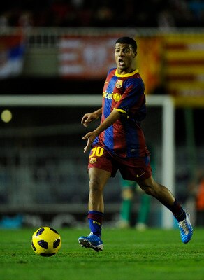 BARCELONA, SPAIN - JANUARY 08:  Rafa Alcantara of FC Barcelona B runs with the ball during the La Liga Adelante match between FC Barcelona B and Girona at Mini Estadi on January 8, 2011 in Barcelona, Spain.  (Photo by David Ramos/Getty Images)