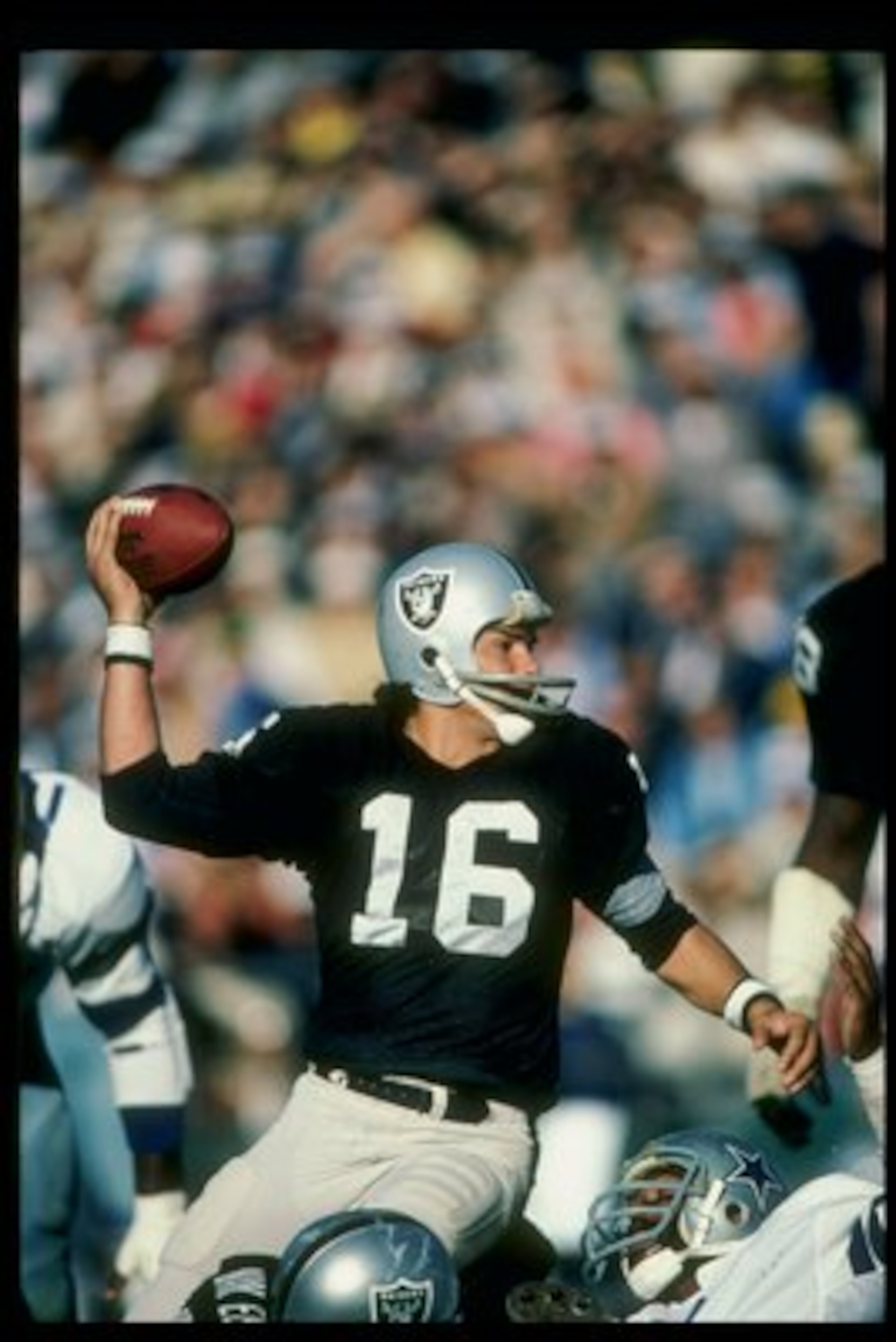 7 Dec 1980:  Quarterback Jim Plunkett of the Oakland Raiders prepares to pass the ball during a game against the Dallas Cowboys at the Oakland-Alameda County Coliseum in Oakland, California.  The Cowboys won the game 19-13. Mandatory Credit: Allsport  /Al