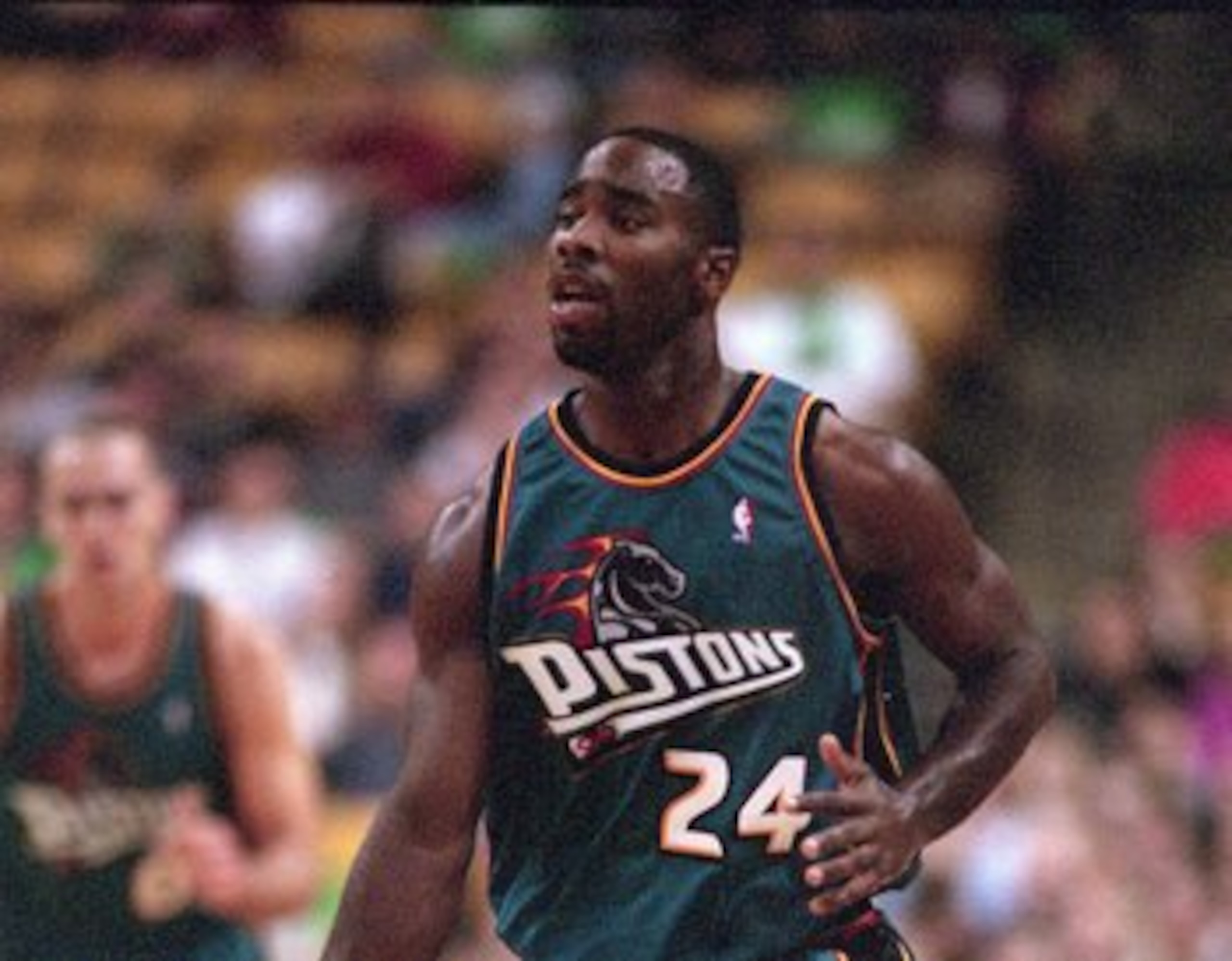 1 Nov 2000:  Mateen Cleaves #24 of the Detroit Pistons moves with the ball during the game against the Boston Celtics at the Fleet Center in Boston, Massachusetts.  The Celtics defeated the Pistons 103-83.  NOTE TO USER: It is expressly understood that th