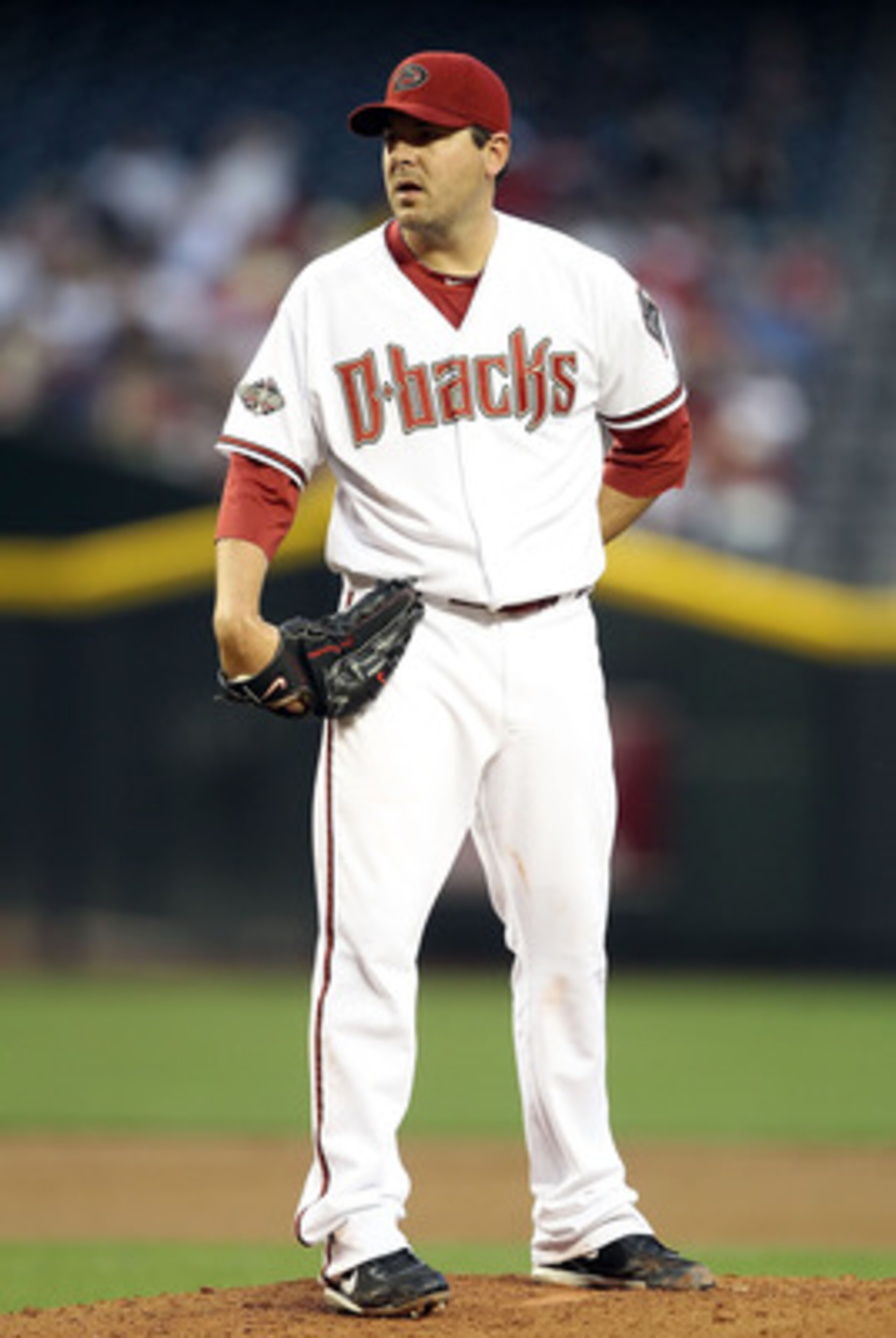PHOENIX, AZ - MAY 03:  Starting pitcher Joe Saunders #34 of the Arizona Diamondbacks pitches against the Colorado Rockies during the Major League Baseball game at Chase Field on May 3, 2011 in Phoenix, Arizona.  The Diamondbacks defeated the Rockies 4-3.