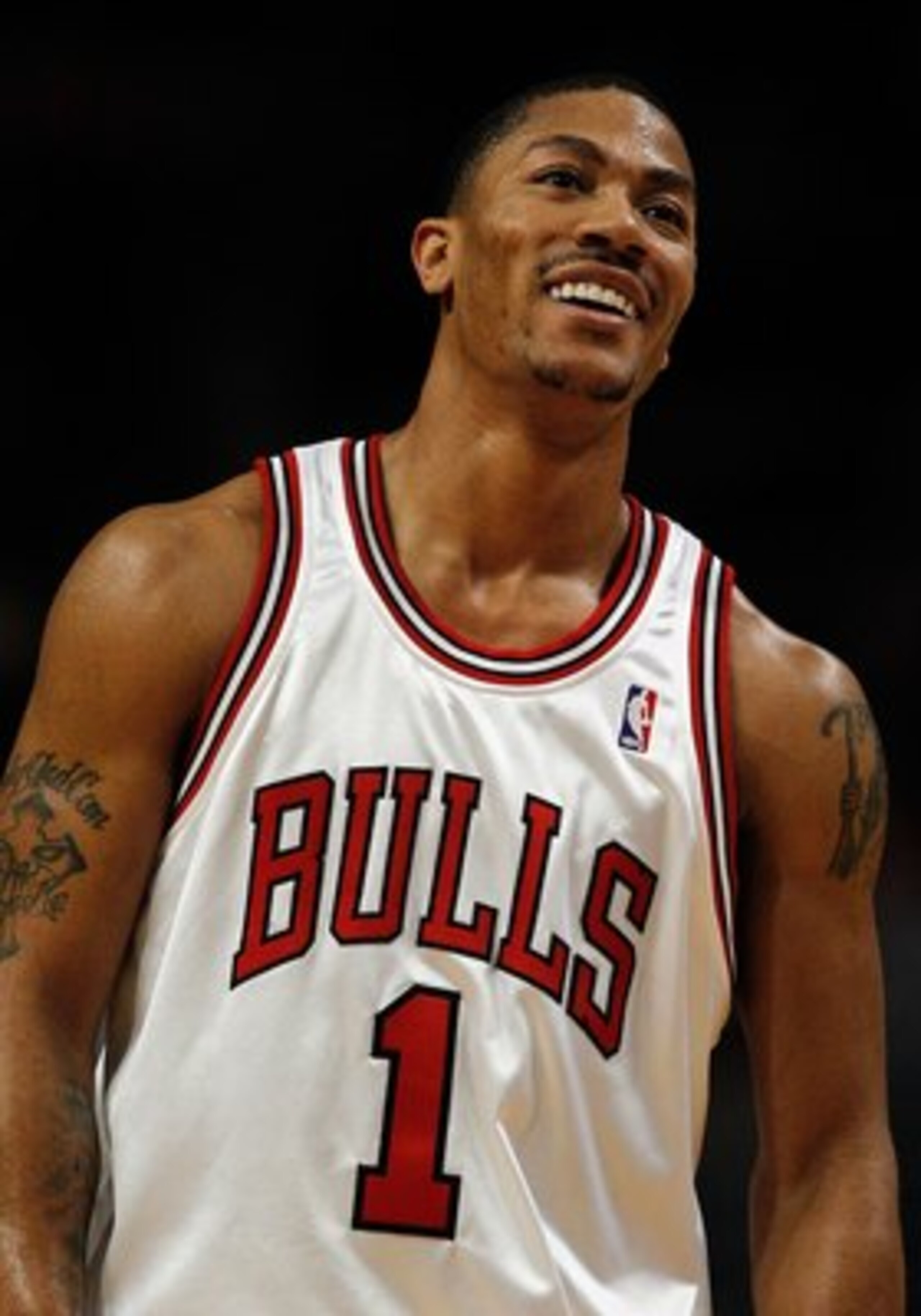 CHICAGO - FEBRUARY 24: Derrick Rose #1 of the Chicago Bulls smiles during a break against the Indiana Pacers at the United Center on February 24, 2010 in Chicago, Illinois. The Bulls defeated the Pacers 120-110. NOTE TO USER: User expressly acknowledges a