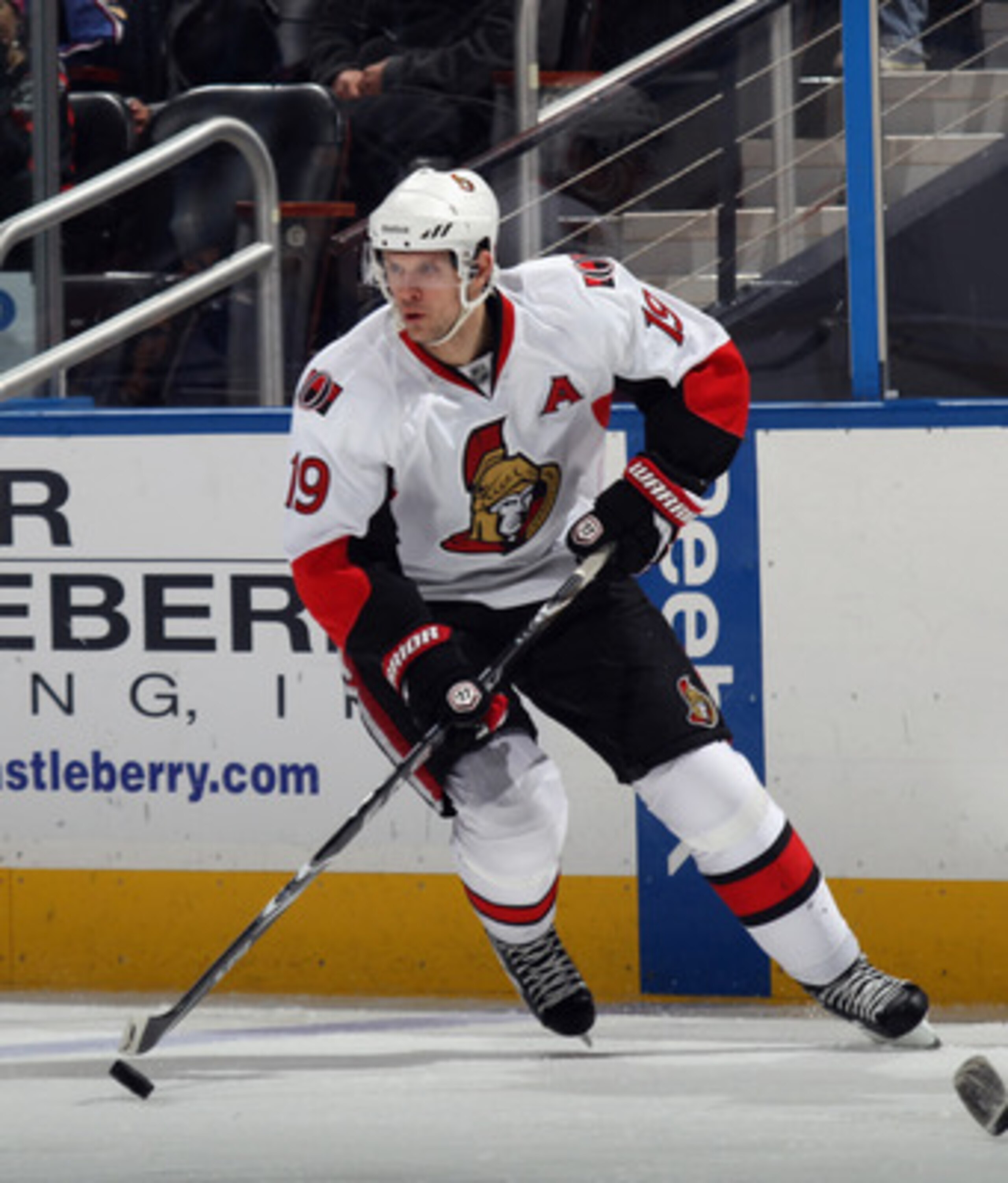 ATLANTA, GA - MARCH 27: Jason Spezza #19 of the Ottawa Senators skates against the Atlanta Thrashers at the Philips Arena on March 27, 2011 in Atlanta, Georgia. The Thrashers defeated the 5-4 in the shoot out.  (Photo by Bruce Bennett/Getty Images)