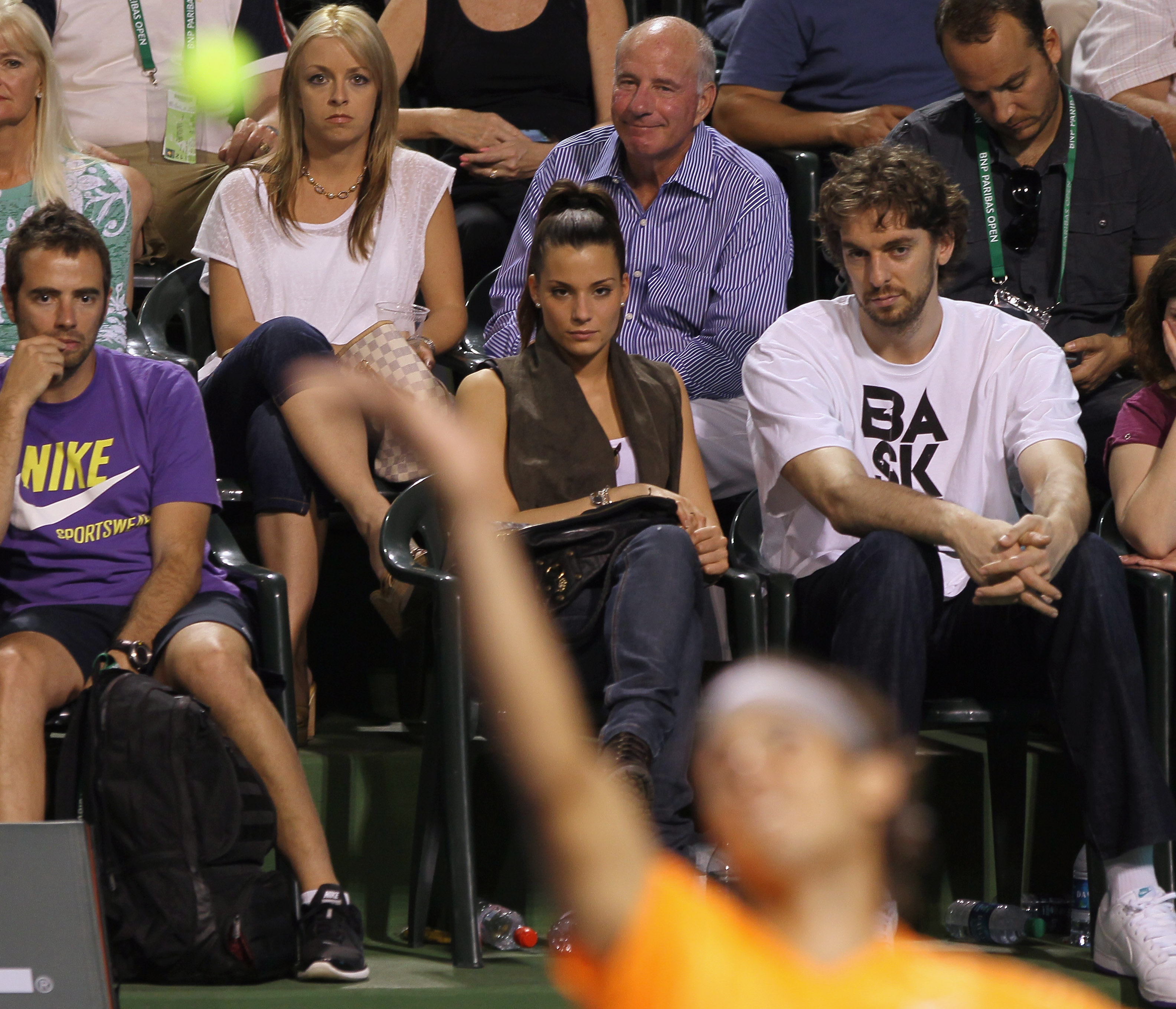 INDIAN WELLS, CA - MARCH 15:  Pau Gasol of the Los Angeles Lakers and his girlfriend watch Rafael Nadal of Spain serve during the BNP Paribas Open at the Indian Wells Tennis Garden on March 15, 2011 in Indian Wells, California.  (Photo by Jeff Gross/Getty