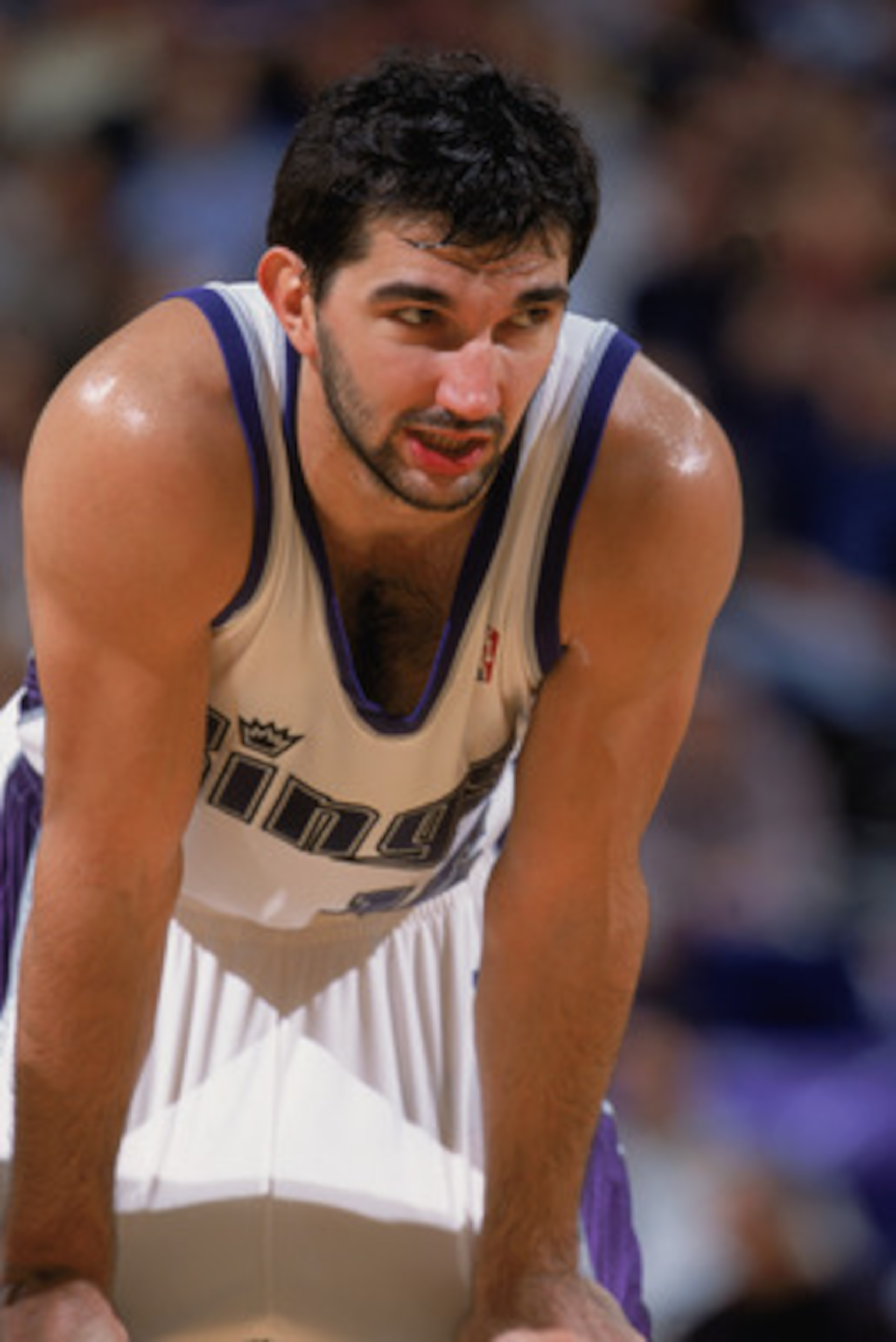 SACRAMENTO, CA - NOVEMBER 8:  Predrag Stojakovic #16 of the Sacramento Kings during the NBA game against the Memphis Grizzlies at Arco Arena on November 8, 2002 in Sacramento, California.  The Kings defeated the Grizzlies 99-91.  NOTE TO USER: User expres