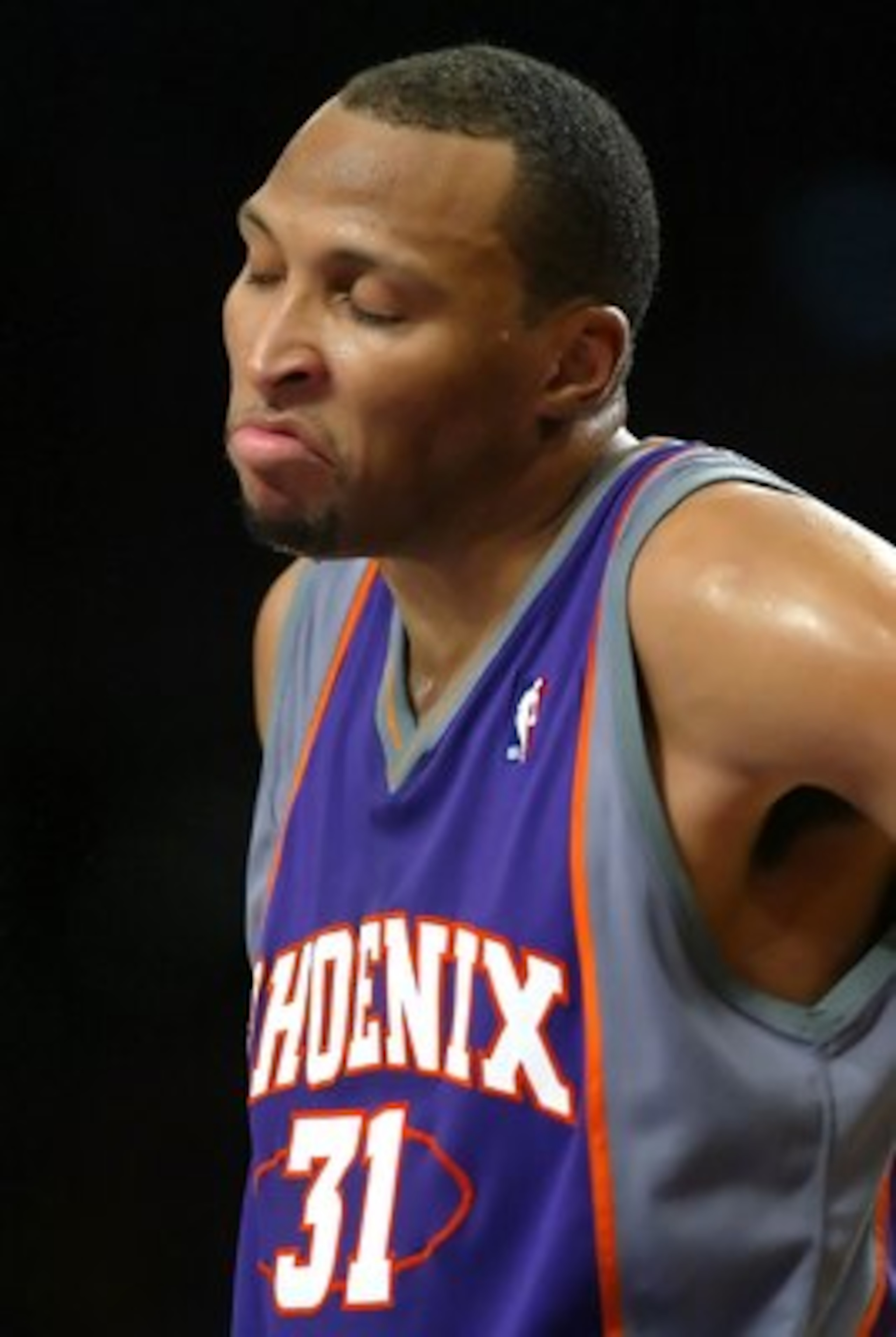 LOS ANGELES - OCTOBER 31:  Shawn Marion #31 of the Phoenix Suns shrugs in the second quarter against the Los Angeles Lakers on October 31, 2006 at Staples Center in Los Angeles, California.  NOTE TO USER: User expressly acknowledges and agrees that, by do