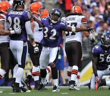 BALTIMORE - SEPTEMBER 27:  Matt Lawrence #32 of the Baltimore Ravens celebrates a play against the Cleveland Browns at M&T Bank Stadium on September 27, 2009 in Baltimore, Maryland. The Ravens defeated the Browns 34-3. (Photo by Larry French/Getty Images)