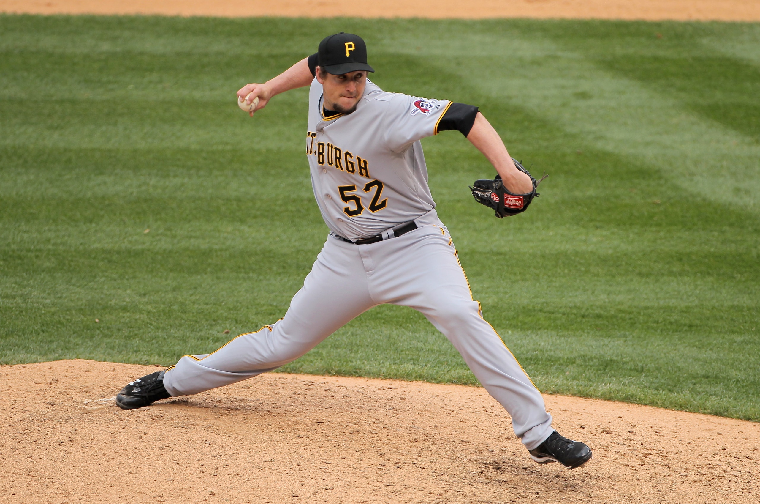 DENVER, CO - MAY 01:  Closer Joel Hanrahan #52 of the Pittsburgh Pirates works against the Colorado Rockies in the ninth inning at Coors Field on May 1, 2011 in Denver, Colorado. The Pirates defeated the Rockies 8-4.  (Photo by Doug Pensinger/Getty Images