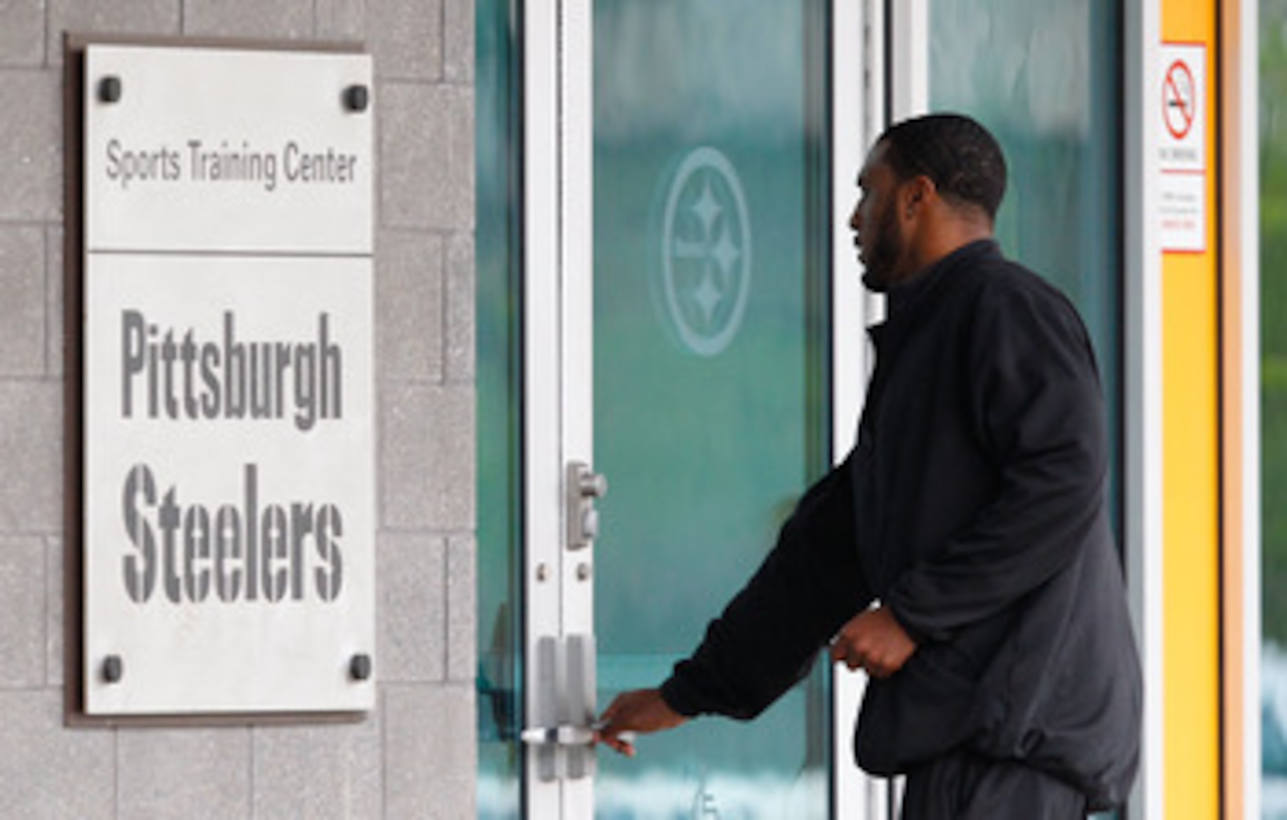 PITTSBURGH - APRIL 29:  A day after the owners request was denied by a judge and NFL lockout ended, Ryan Mundy of the Pittsburgh Steelers reports to the South Side training facility on April 29, 2011 in Pittsburgh, Pennsylvania.  (Photo by Jared Wickerham