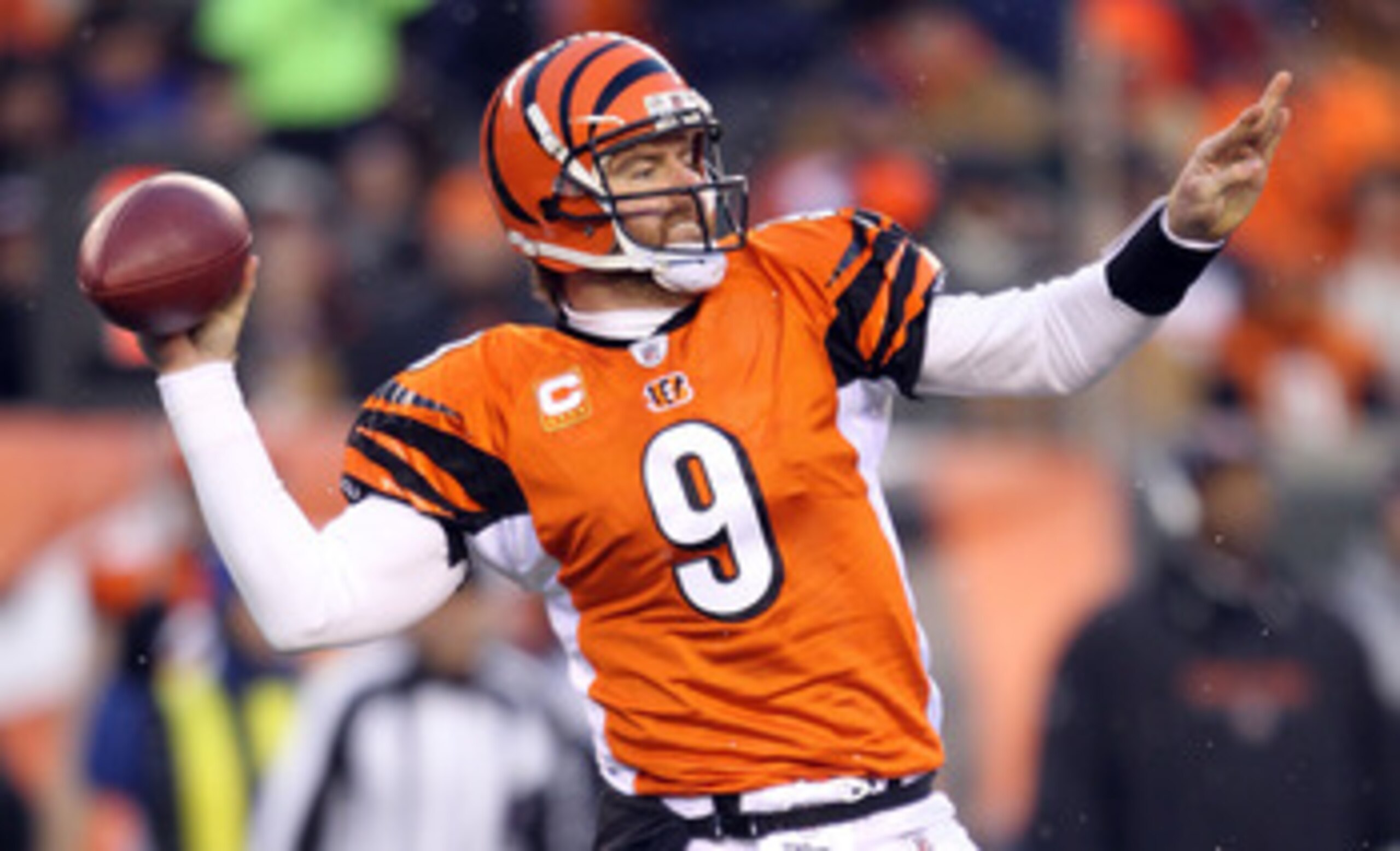 CINCINNATI - DECEMBER 26:  Carson Palmer #9 of the Cincinnati Bengals throws a pass during the NFL game against the San Diego Chargers at Paul Brown Stadium on December 26, 2010 in Cincinnati, Ohio. The Bengals 34-20.  (Photo by Andy Lyons/Getty Images)