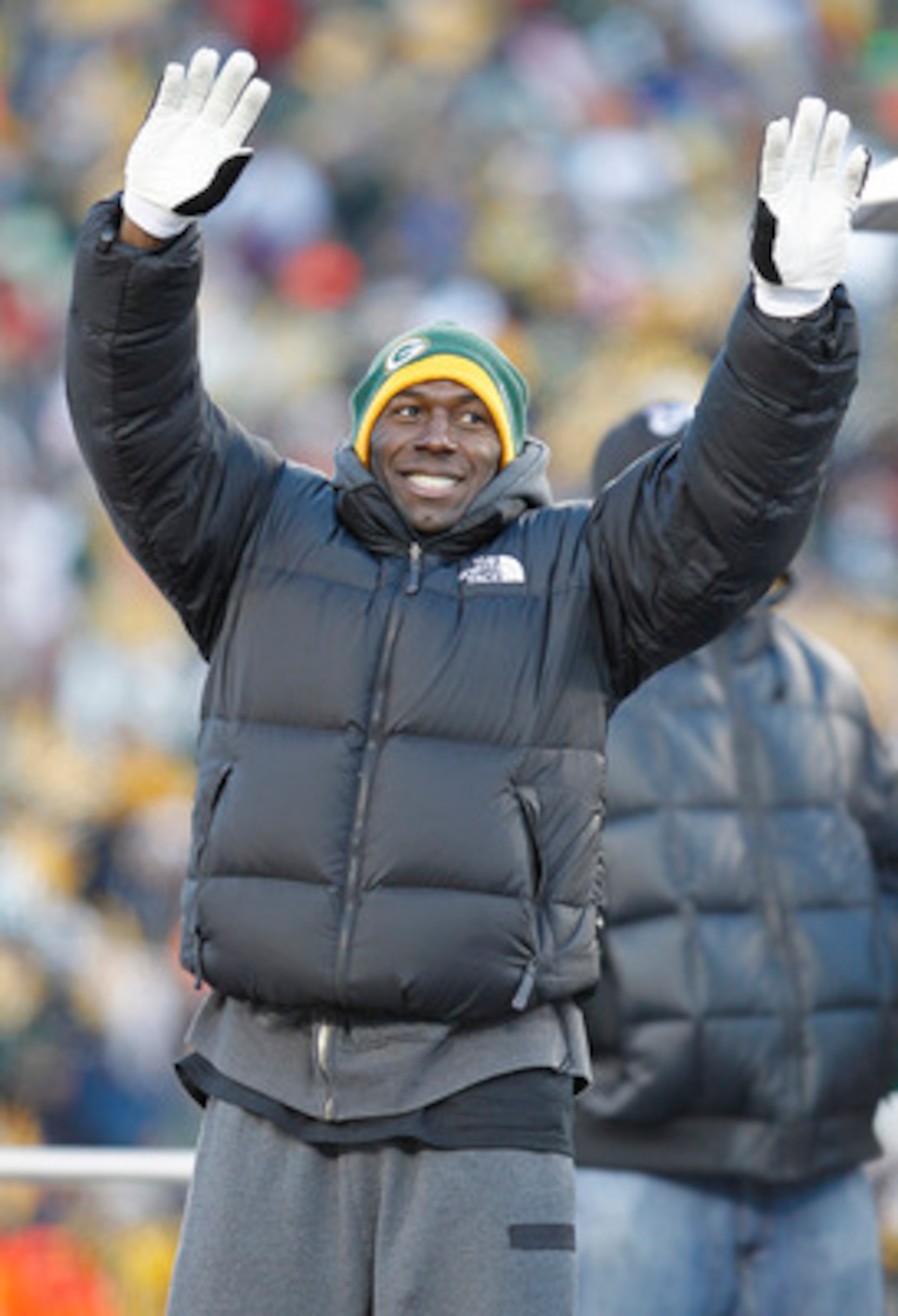 GREEN BAY, WI - FEBRUARY 08:  Green Bay Packers wide receiver Donald Driver waves to the crowd at Lambeau Field during the Packers victory ceremony on February 8, 2011 in Green Bay, Wisconsin.  (Photo by Matt Ludtke/Getty Images)