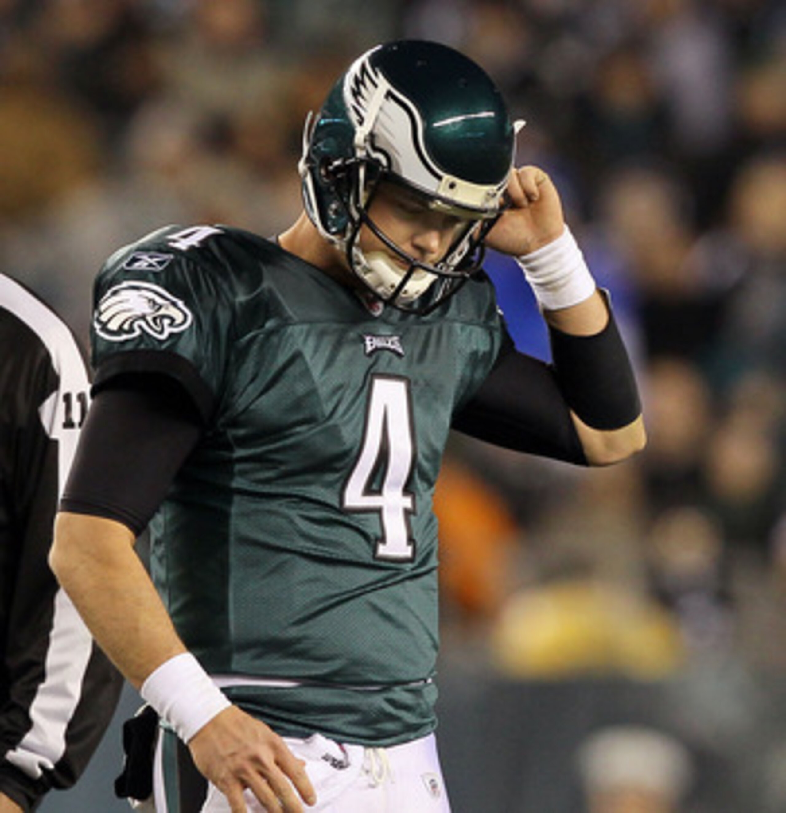 PHILADELPHIA, PA - JANUARY 02:  Kevin Kolb #4 of the Philadelphia Eagles looks on against the Dallas Cowboys on January 2, 2011 at Lincoln Financial Field in Philadelphia, Pennsylvania.  (Photo by Jim McIsaac/Getty Images)