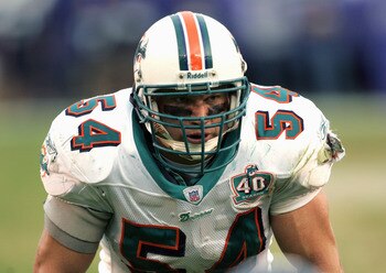 SAN DIEGO - DECEMBER 11:  Zach Thomas #54 of the Miami Dolphins lines up during the NFL game with the San Diego Chargers on December 11, 2005 at Qualcomm Stadium in San Diego, California.  The Dolphins won 23-21. (Photo by Stephen Dunn /Getty Images)