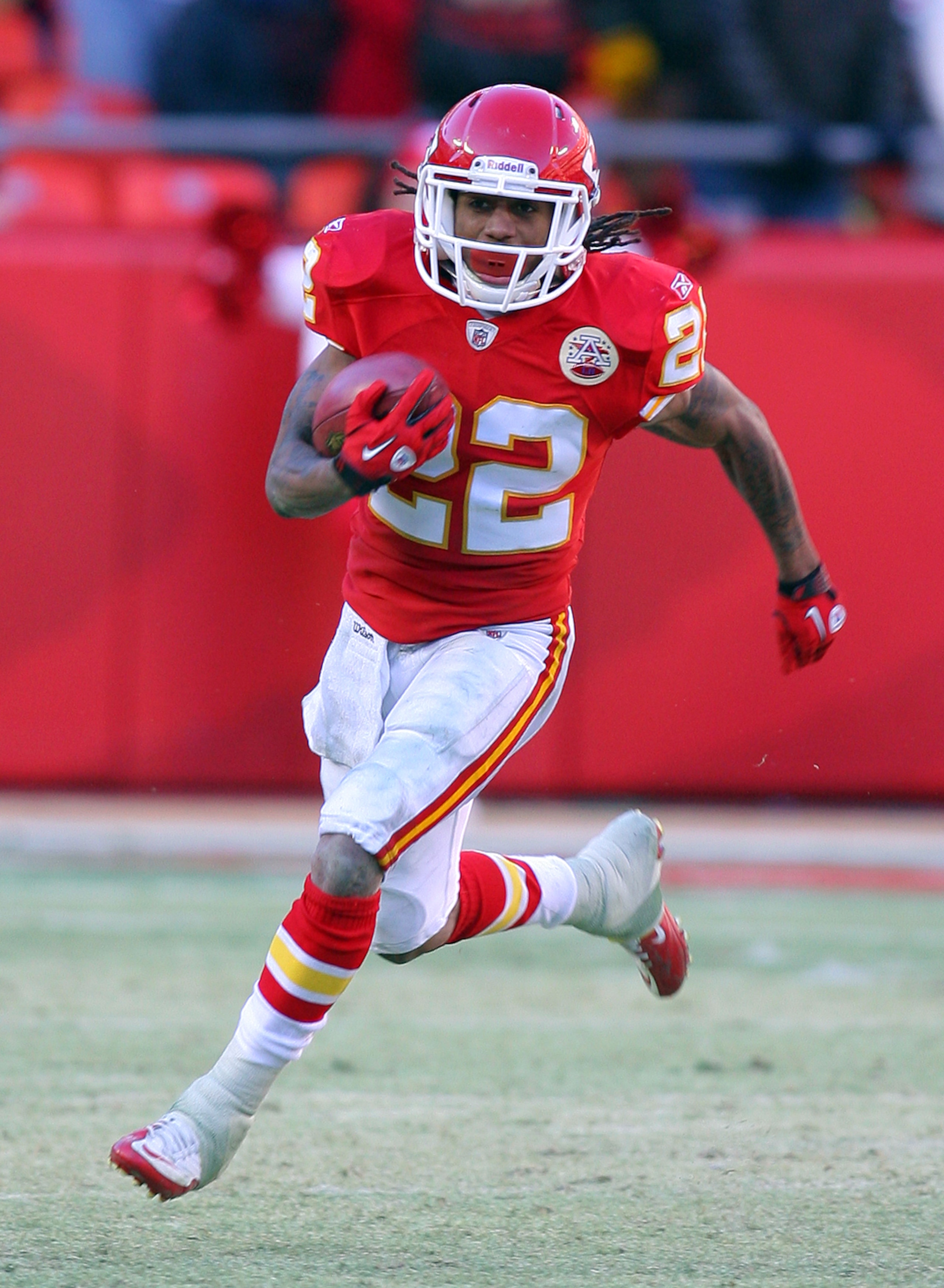 KANSAS CITY, MO - JANUARY 02:  Wide receiver Dexter McCluster #22 of the Kansas City Chiefs runs down field in a game against the Oakland Raiders in a game at Arrowhead Stadium on January 2, 2011 in Kansas City, Missouri.  (Photo by Tim Umphrey/Getty Imag