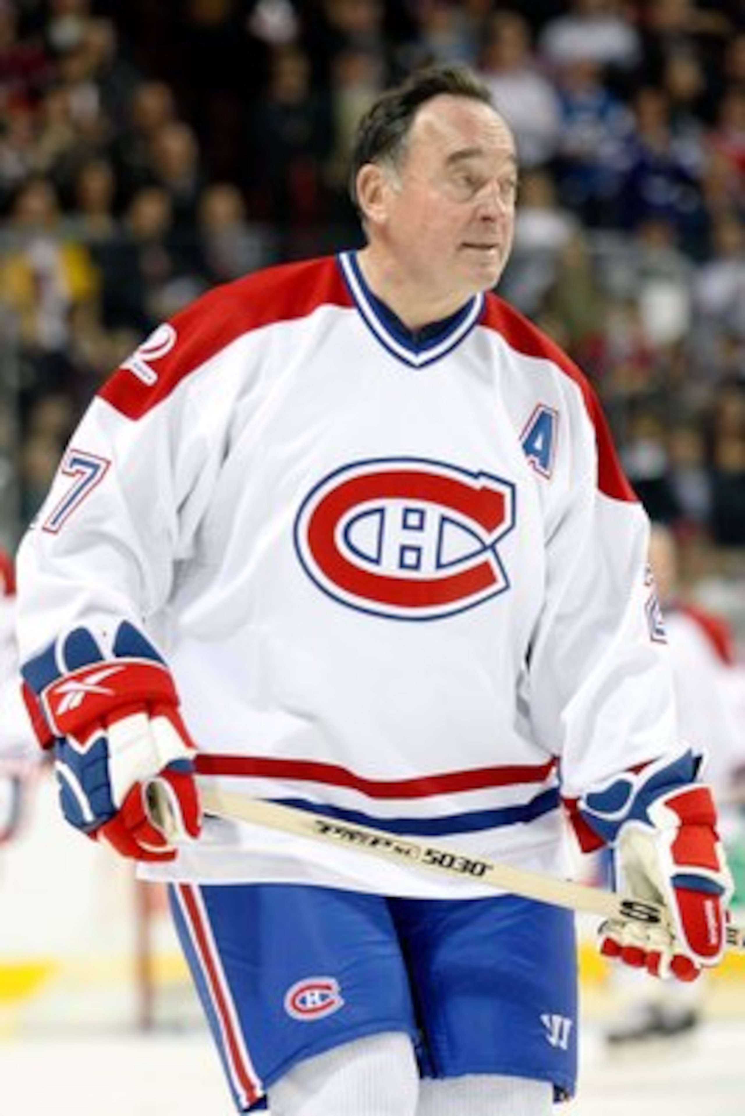 MONTREAL- DECEMBER 4:  Former Montreal Canadien Frank Mahovlich skates during the Centennial Celebration ceremonies prior to the NHL game between the Montreal Canadiens and Boston Bruins on December 4, 2009 at the Bell Centre in Montreal, Quebec, Canada. 