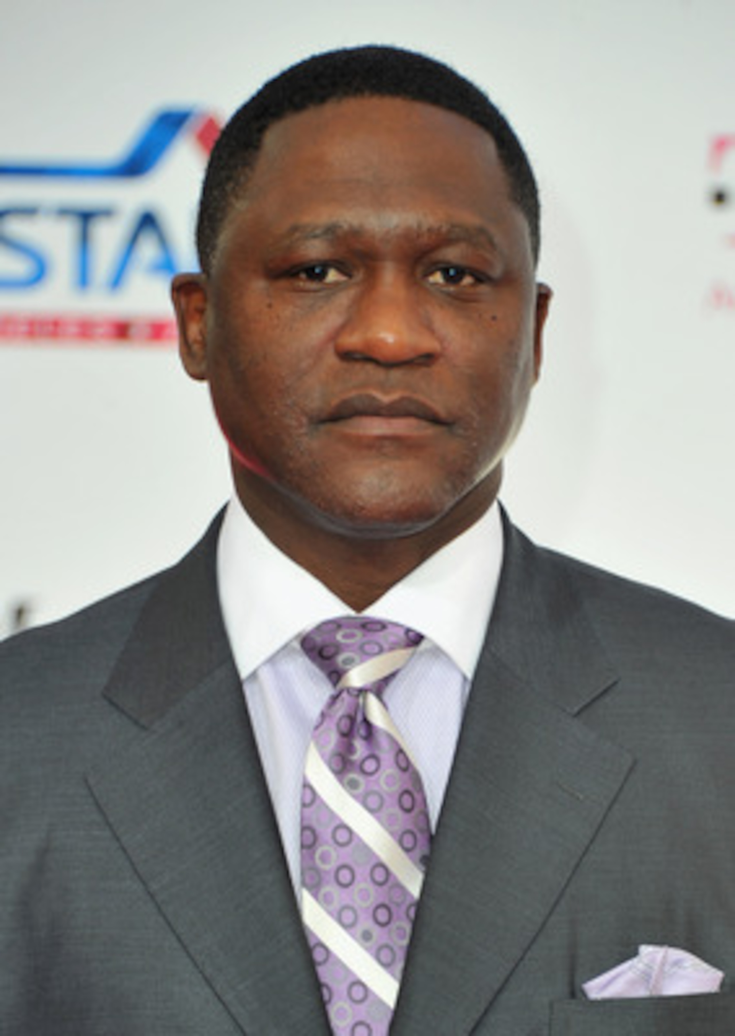 LOS ANGELES, CA - FEBRUARY 20:  Former NBA player Dominique Wilkins arrives to the T-Mobile Magenta Carpet at the 2011 NBA All-Star Game on February 20, 2011 in Los Angeles, California.  (Photo by Alberto E. Rodriguez/Getty Images)