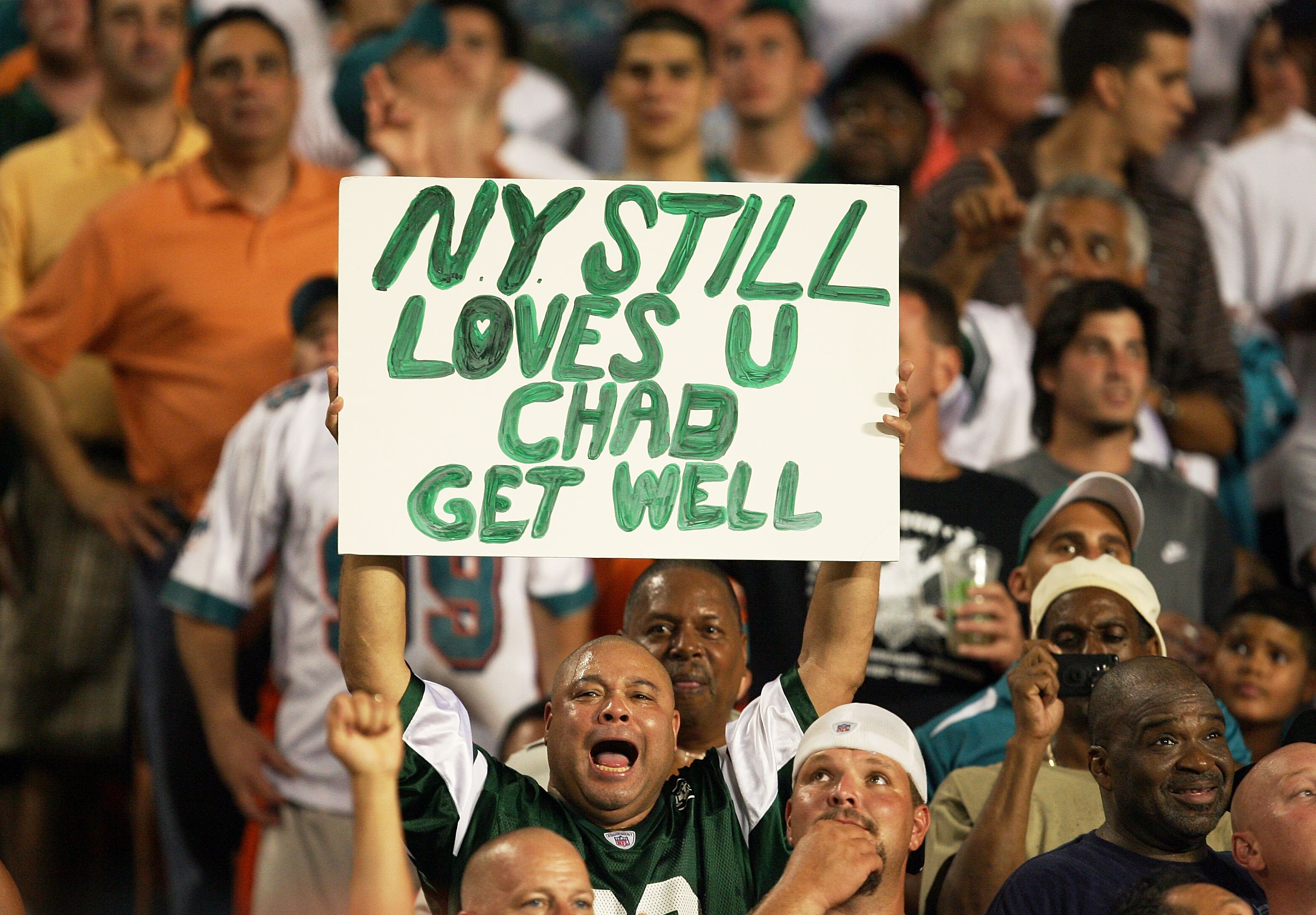 MIAMI - OCTOBER 12:  A fan of the New York Jets shows his support for former Jet Chad Pennington #10 of the Miami Dolphins at Land Shark Stadium on October 12, 2009 in Miami, Florida.  (Photo by Doug Benc/Getty Images)