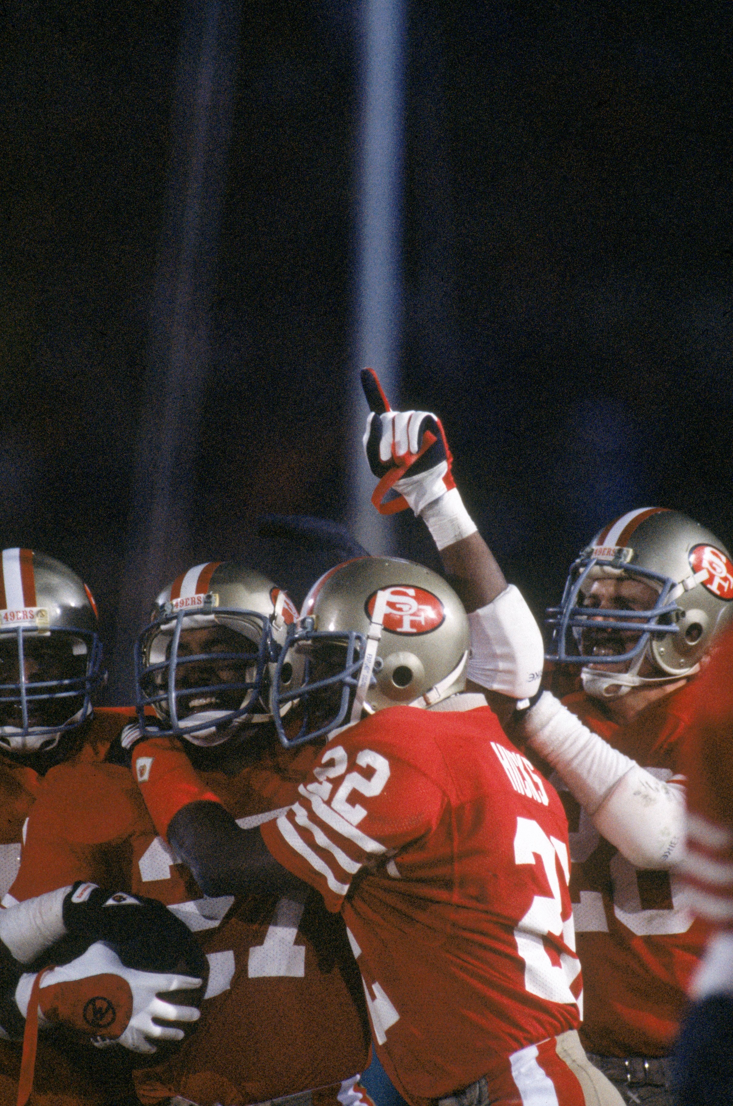STANFORD, CA - JANUARY 20:  Defensive back Carlton Williamson #27 of the San Francisco 49ers celebrates his end zone interception with teammate Dwight Hicks #22 during Super Bowl XIX against the Miami Dolphins at Stanford Stadium on January 20, 1985 in St