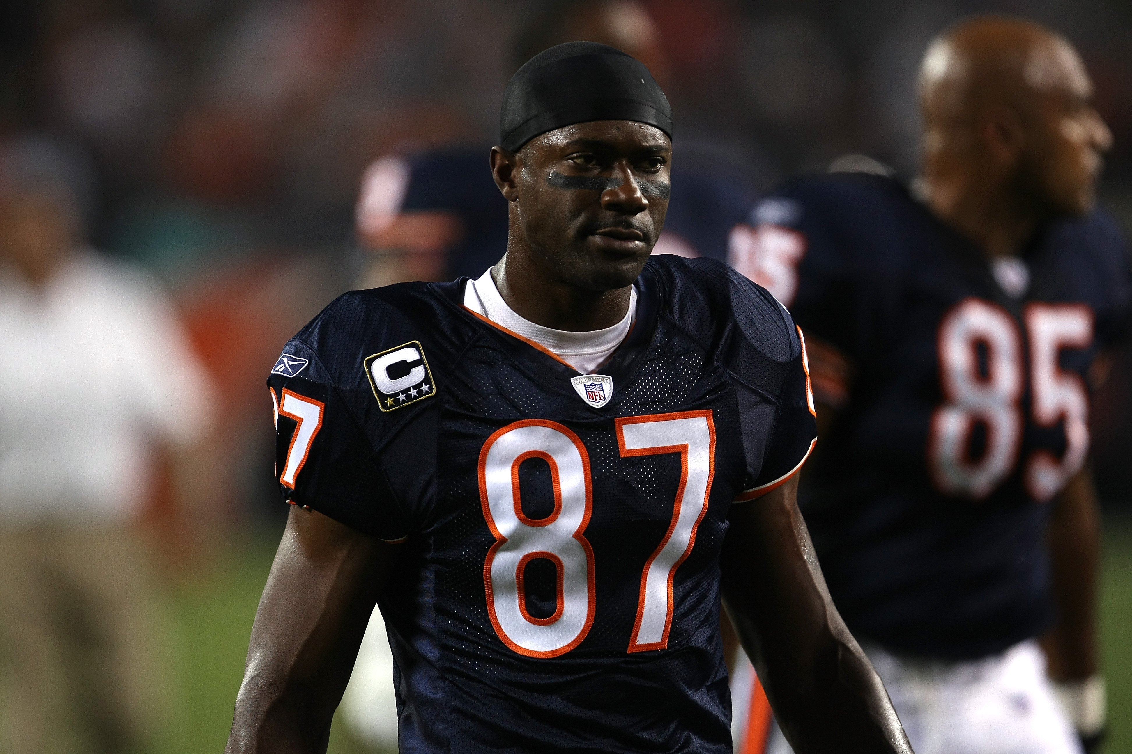 CHICAGO - SEPTEMBER 23:  Muhsin Muhammad #87 of the Chicago Bears walks on the field against the Dallas Cowboys at Soldier Field on September 23, 2007 in Chicago, Illinois.  (Photo by Jonathan Daniel/Getty Images)