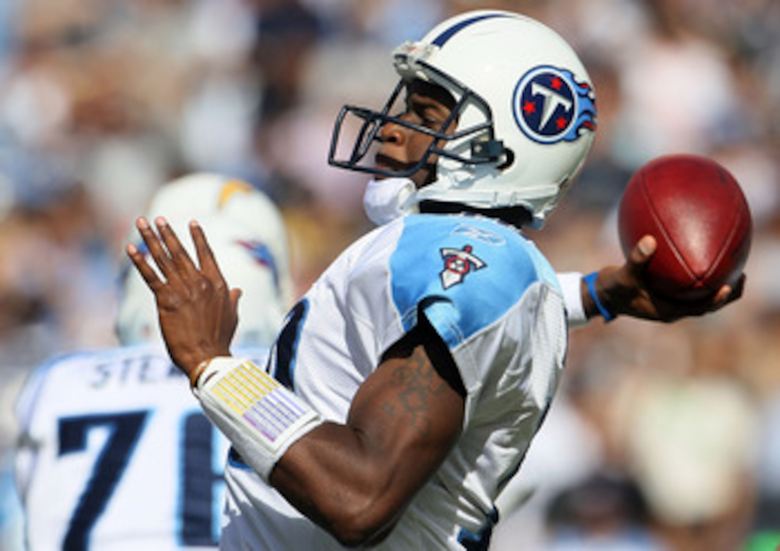 SAN DIEGO - OCTOBER 31:  Quarterback Vince Young #10 of the Tennessee Titans plays against the San Diego Chargers in the game at Qualcomm Stadium on October 31, 2010 in San Diego, California. The Chargers defeated the Titans 33-25.  (Photo by Jeff Gross/G