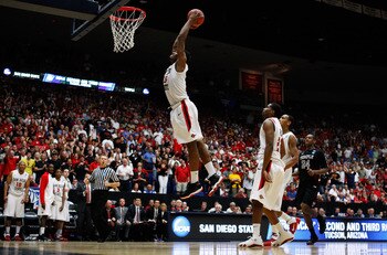 TUCSON, AZ - MARCH 19:  Kawhi Leonard #15 of the San Diego State Aztecs scores the final basket in double overtime against the Temple Owls in the third round of the 2011 NCAA men's basketball tournament at McKale Center on March 19, 2011 in Tucson, Arizon