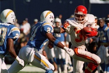9 Oct 1994: KANSAS CITY''S MARCUS ALLEN, #32, IS CHASED OUT OF BOUNDS BY SAN DIEGO''S STANLEY RICHARD, #24, DURING THE FOURTH QUARTER OF THEIR MATCHUP AT JACK MURPHY STADIUM IN SAN DIEGO, CALIFORNIA.