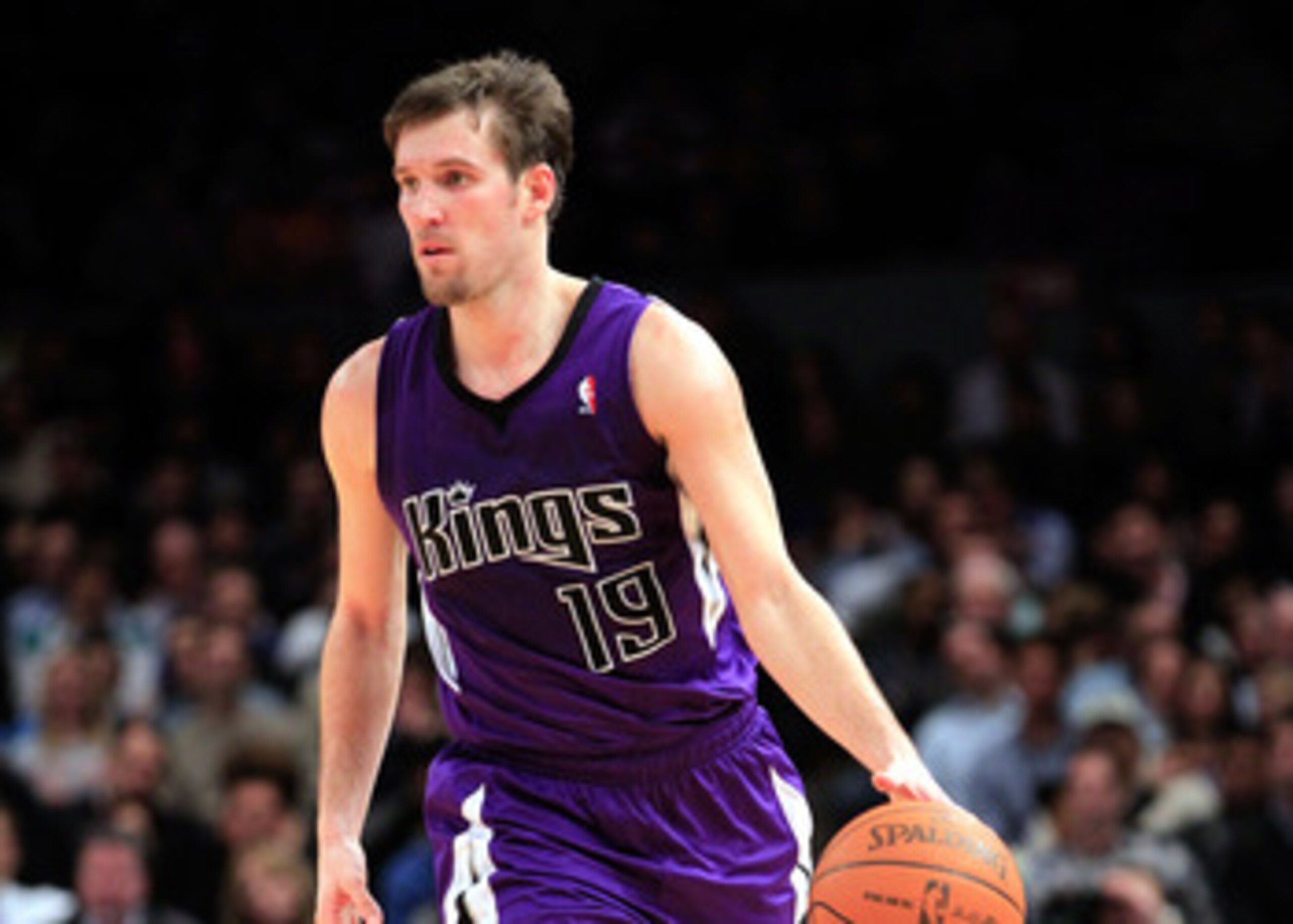 NEW YORK, NY - JANUARY 14: Beno Udrih #19 of the Sacramento Kings dribbles the ball against the New York Knicks at Madison Square Garden on January 14, 2011 in New York City. NOTE TO USER: User expressly acknowledges and agrees that, by downloading and or
