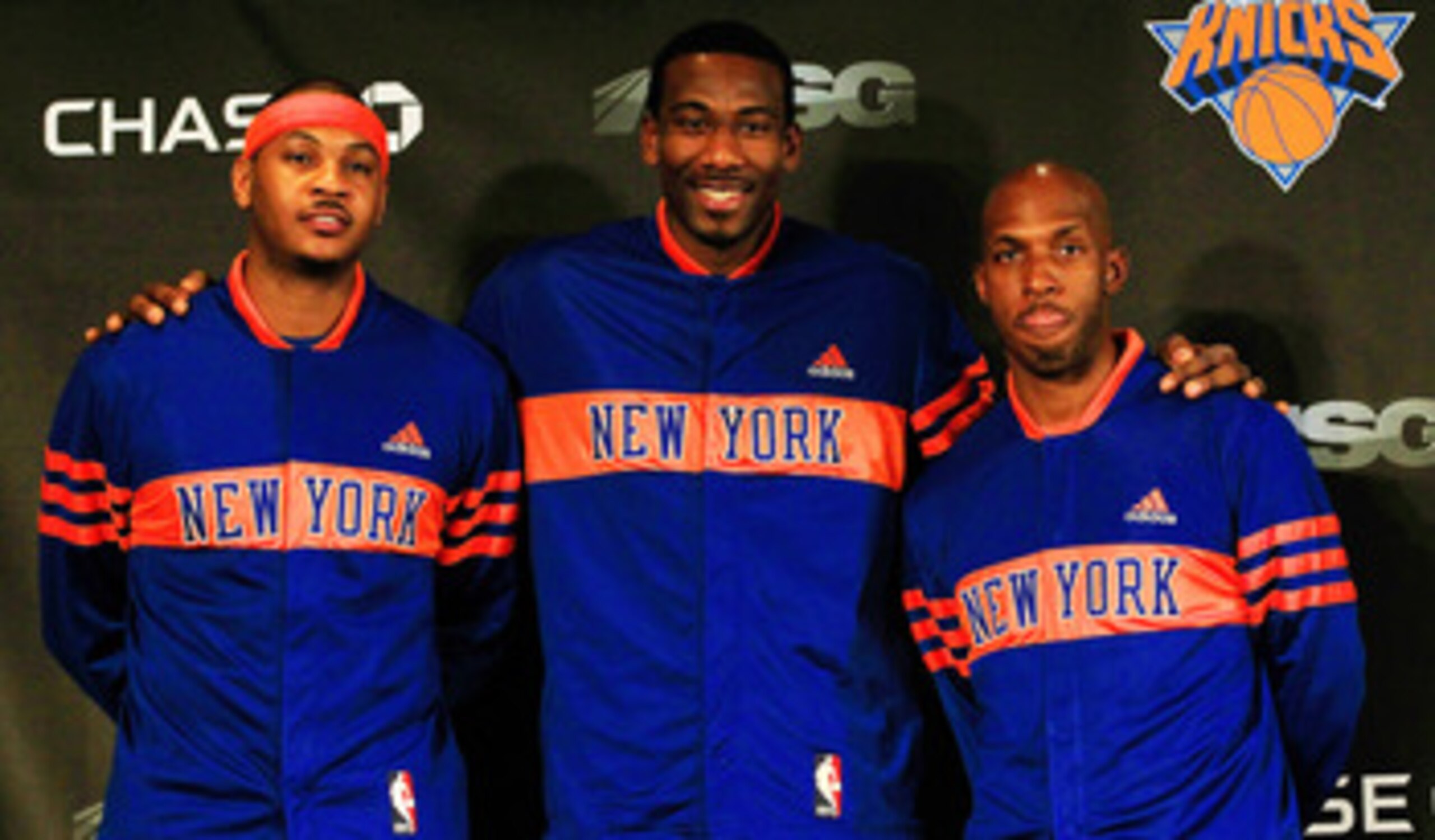 NEW YORK, NY - FEBRUARY 23:  Amar'e Stoudemire (C) of the New York Knicks introduces new players Carmelo Anthony (L) and Chauncy Billups (R) at a press conference at Madison Square Garden on February 23, 2011 in New York City. NOTE TO USER: User expressly