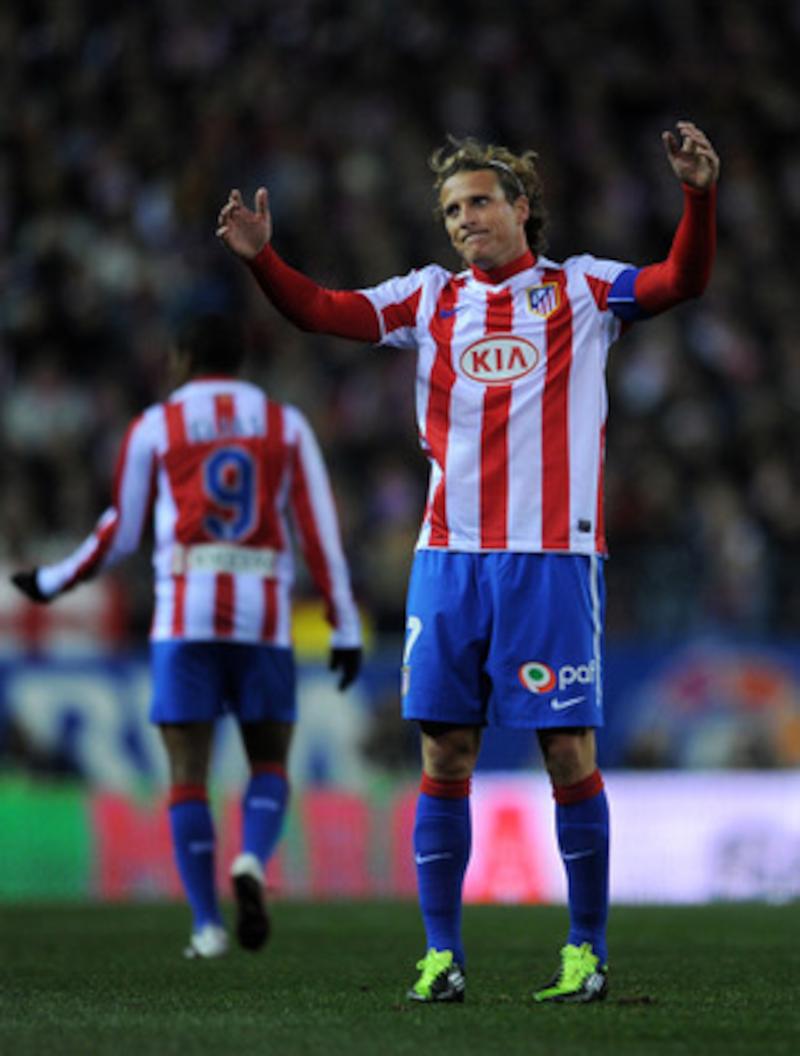 MADRID, SPAIN - JANUARY 20:  Diego Forlan of Atletico Madrid reacts during the quarter-final Copa del Rey second leg match between Atletico Madrid and Real Madrid and at Vicente Calderon Stadium on January 20, 2011 in Madrid, Spain.  (Photo by Jasper Juin
