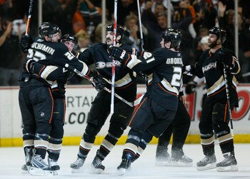 ANAHEIM, CA - APRIL 27:  The Anaheim Ducks celebrate a goal by Francois Beauchemin #23 against the San Jose Sharks during Game Six of the Western Conference Quarterfinal Round of the 2009 Stanley Cup Playoffs at the Honda Center on April 27, 2009 in Anahe