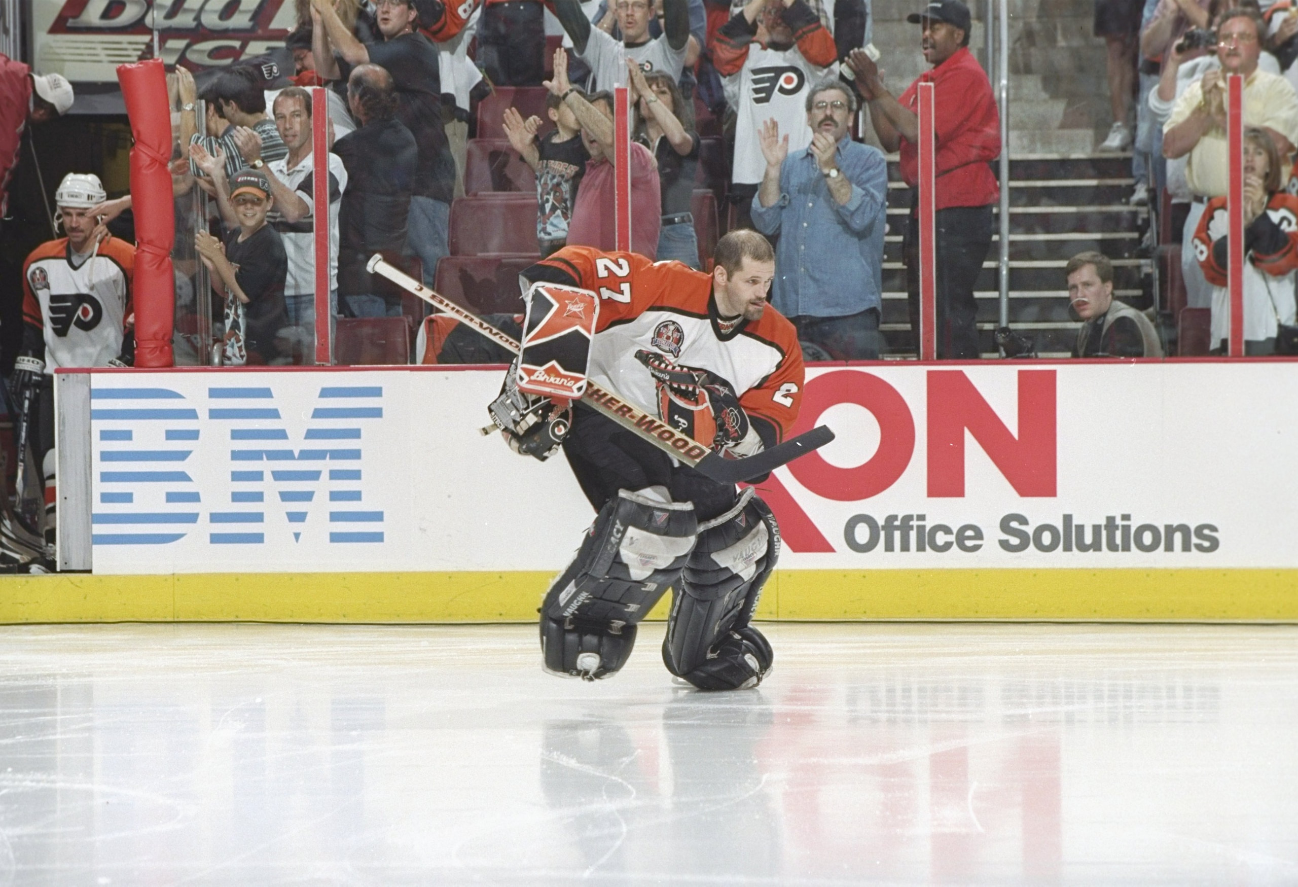 31 May 1997: Goaltender Ron Hextall of the Philadelphia Flyers enters the ice for warm ups before Game 1 of the Stanley Cup Finals against the Detroit Red Wings at the CoreStates Center in Philadelphia, Pennsylvania. The Red Wings won the game, 4-2. Man 31 May 1997: Goaltender Ron Hextall of the Philadelphia Flyers enters the ice for warm ups before Game 1 of the Stanley Cup Finals against the Detroit Red Wings at the CoreStates Center in Philadelphia, Pennsylvania. The Red Wings won the game, 4-2. Man