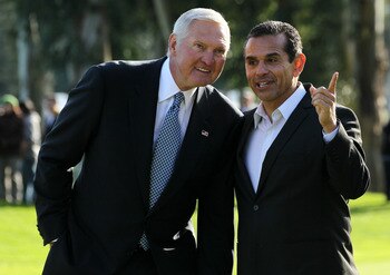 PACIFIC PALISADES, CA - FEBRUARY 20: Tournament execuctive director and NBA legend Jerry West (L) and Los Angeles mayor Antonio Villaraigosa talk during trophy ceremonies after the final round of the Northern Trust Open at Riviera Country Club on February PACIFIC PALISADES, CA - FEBRUARY 20: Tournament execuctive director and NBA legend Jerry West (L) and Los Angeles mayor Antonio Villaraigosa talk during trophy ceremonies after the final round of the Northern Trust Open at Riviera Country Club on February