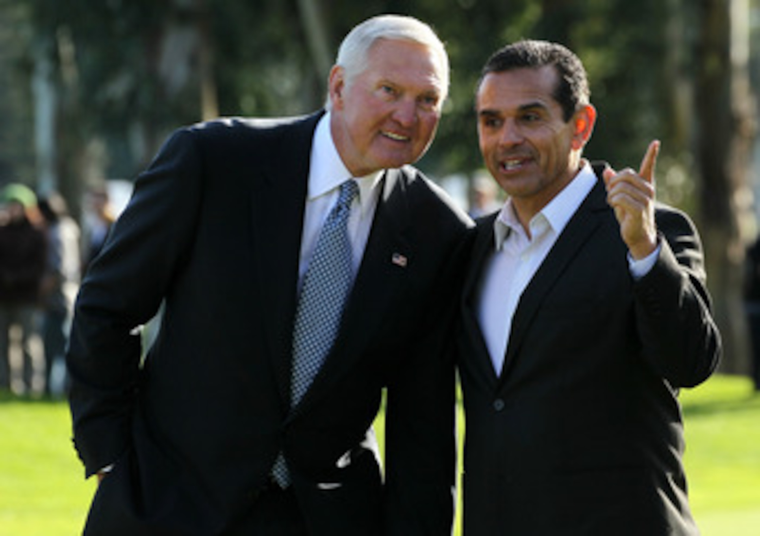 PACIFIC PALISADES, CA - FEBRUARY 20: Tournament execuctive director and NBA legend Jerry West (L) and Los Angeles mayor Antonio Villaraigosa talk during trophy ceremonies after the final round of the Northern Trust Open at Riviera Country Club on February PACIFIC PALISADES, CA - FEBRUARY 20: Tournament execuctive director and NBA legend Jerry West (L) and Los Angeles mayor Antonio Villaraigosa talk during trophy ceremonies after the final round of the Northern Trust Open at Riviera Country Club on February