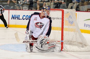 NASHVILLE, TN - APRIL 08:  Patric Hornqvist #27 of the Nashville Predators scores a goal on Steve Mason #1 of the Columbus Blue Jackets on April 8, 2011 at the Bridgestone Arena in Nashville, Tennessee.  (Photo by Frederick Breedon/Getty Images)