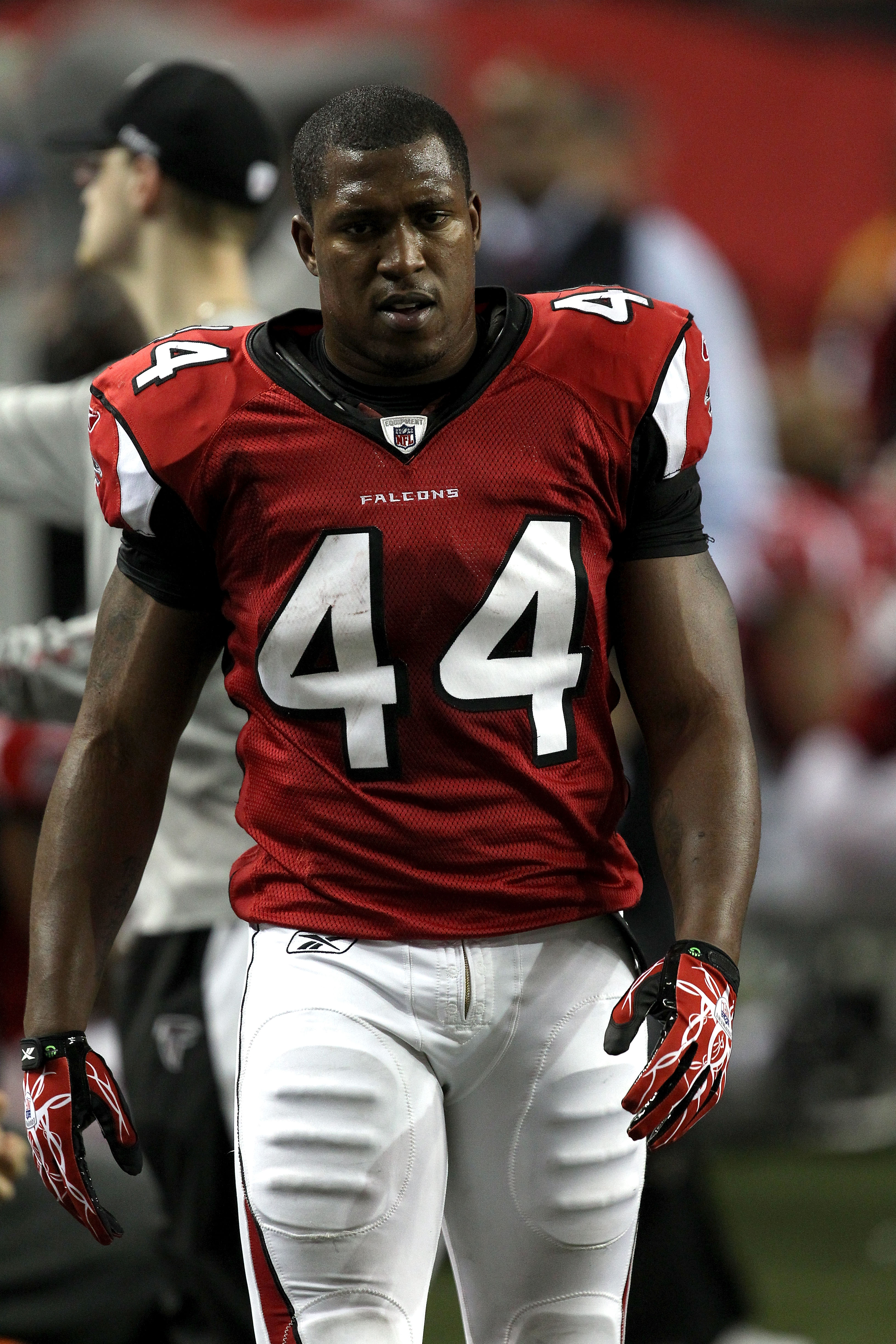 ATLANTA, GA - JANUARY 15:  Jason Snelling #44 of the Atlanta Falcons walks the sideline against the Green Bay Packers during their 2011 NFC divisional playoff game at Georgia Dome on January 15, 2011 in Atlanta, Georgia. The Packers won 48-21.  (Photo by