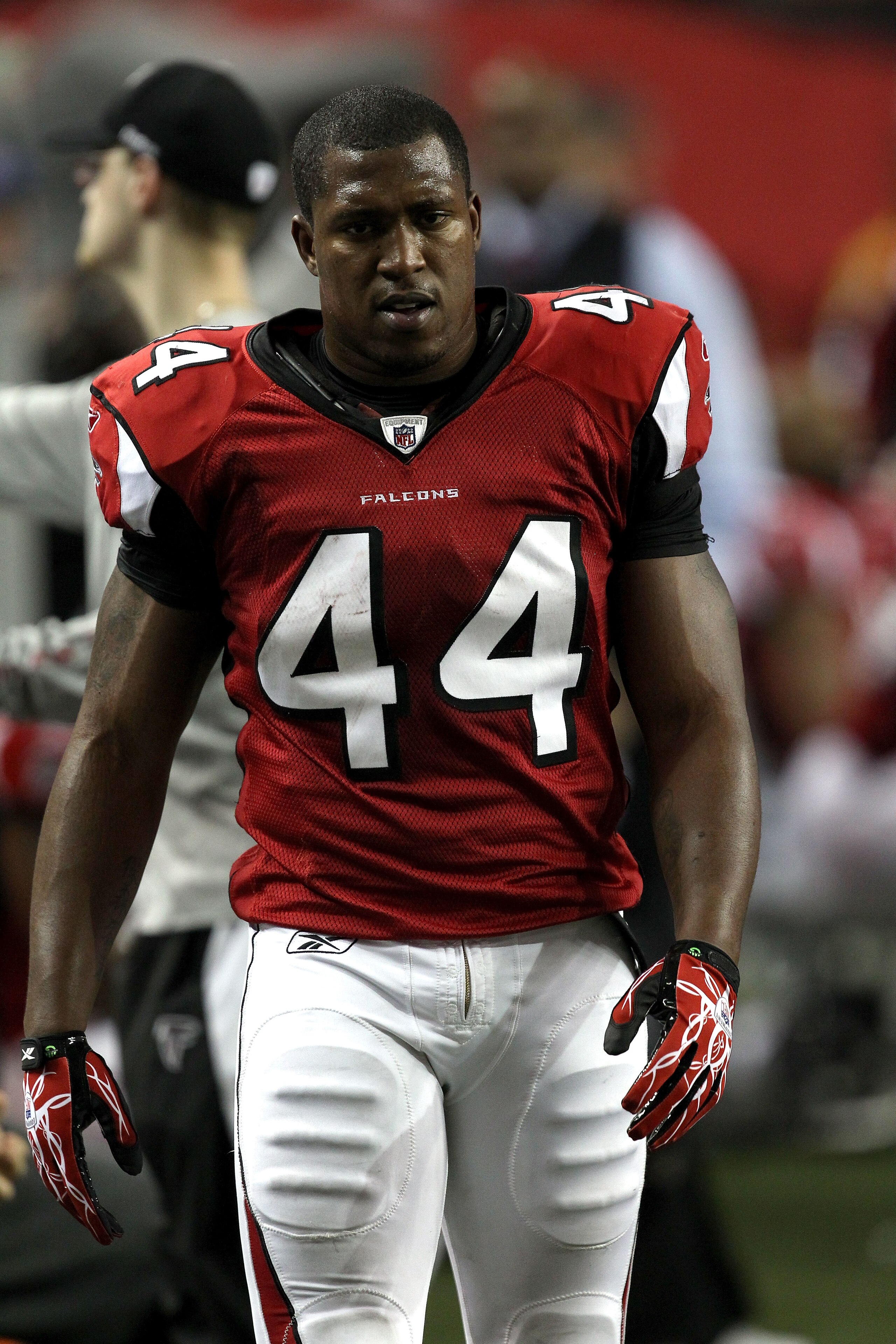 ATLANTA, GA - JANUARY 15:  Jason Snelling #44 of the Atlanta Falcons walks the sideline against the Green Bay Packers during their 2011 NFC divisional playoff game at Georgia Dome on January 15, 2011 in Atlanta, Georgia. The Packers won 48-21.  (Photo by