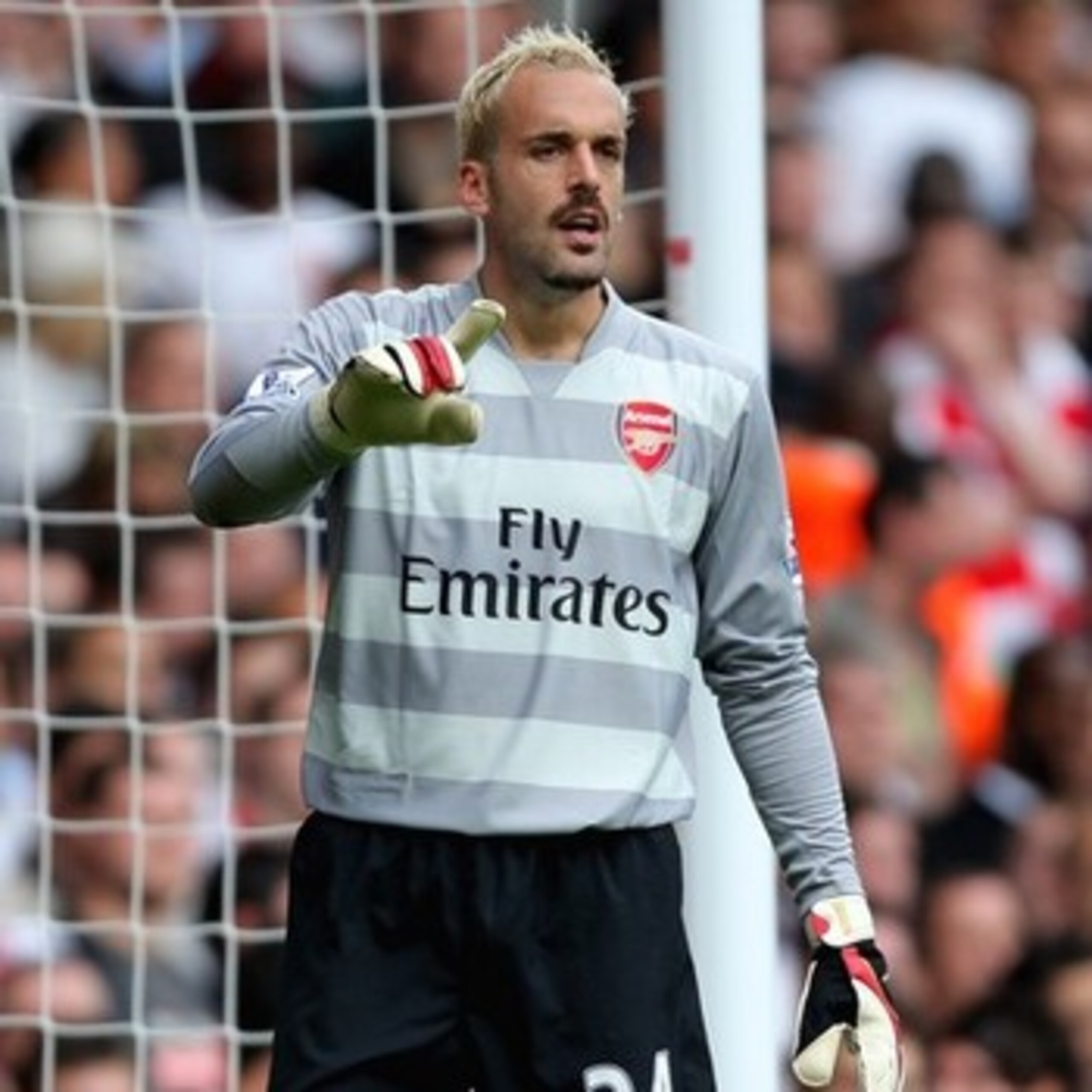 Almunia.... not good enough Almunia.... not good enough