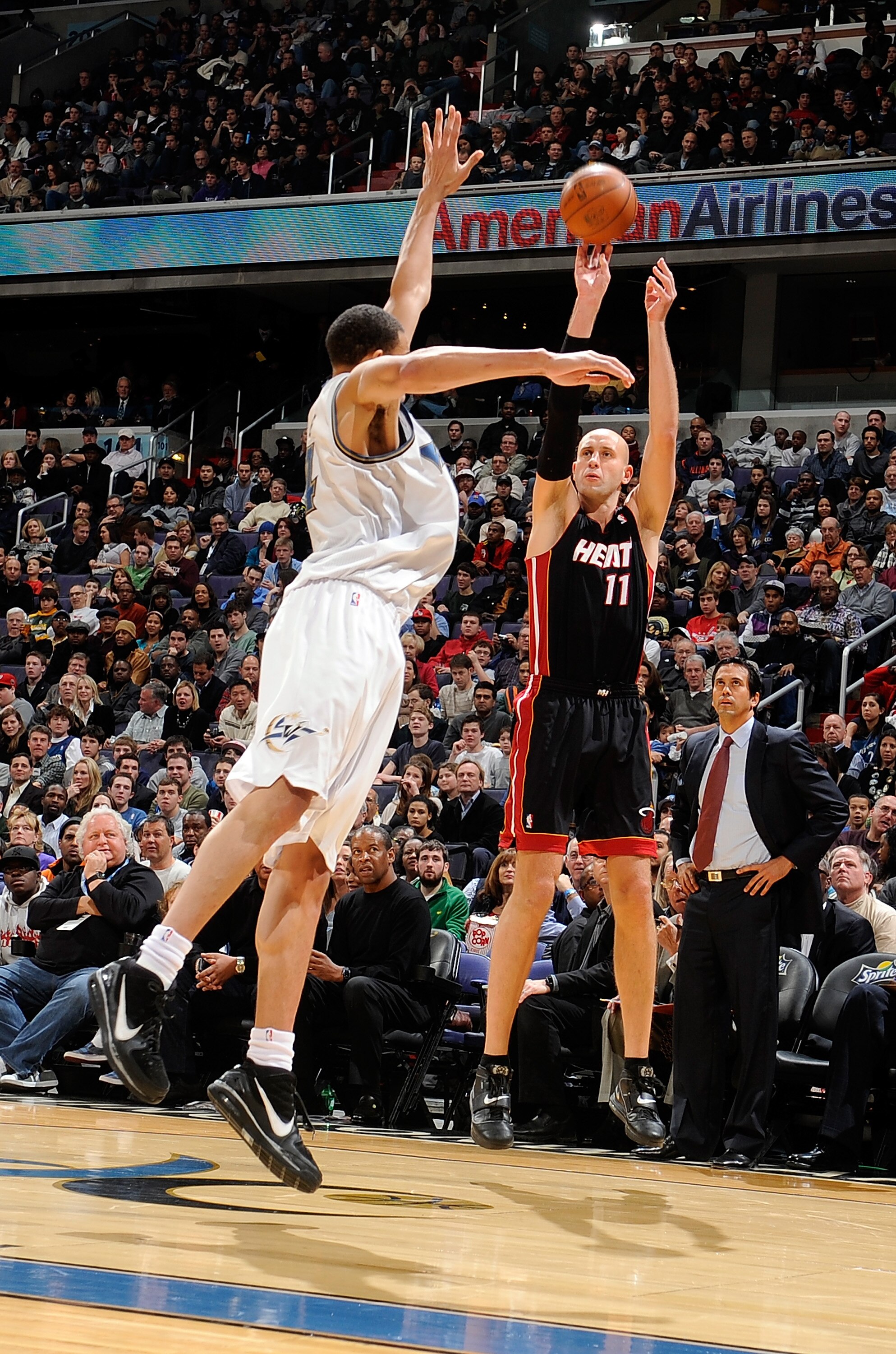 WASHINGTON - DECEMBER 18:  Zydrunas Ilgauskas #11 of the Miami Heat shoots a jump shot against the Washington Wizards at the Verizon Center on December 18, 2010 in Washington, DC. NOTE TO USER: User expressly acknowledges and agrees that, by downloading a