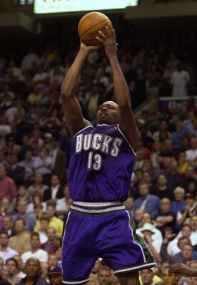 30 May 2001:  Glenn Robinson #13 of the Milwaukee Bucks takes a shot at the buzzer that could have won game 5 of the Eastern Conference Finals at the First Union Center in Philadelphia, Pennsylvania. The 76ers won 89-88.  DIGITAL IMAGE  Mandatory Credit: