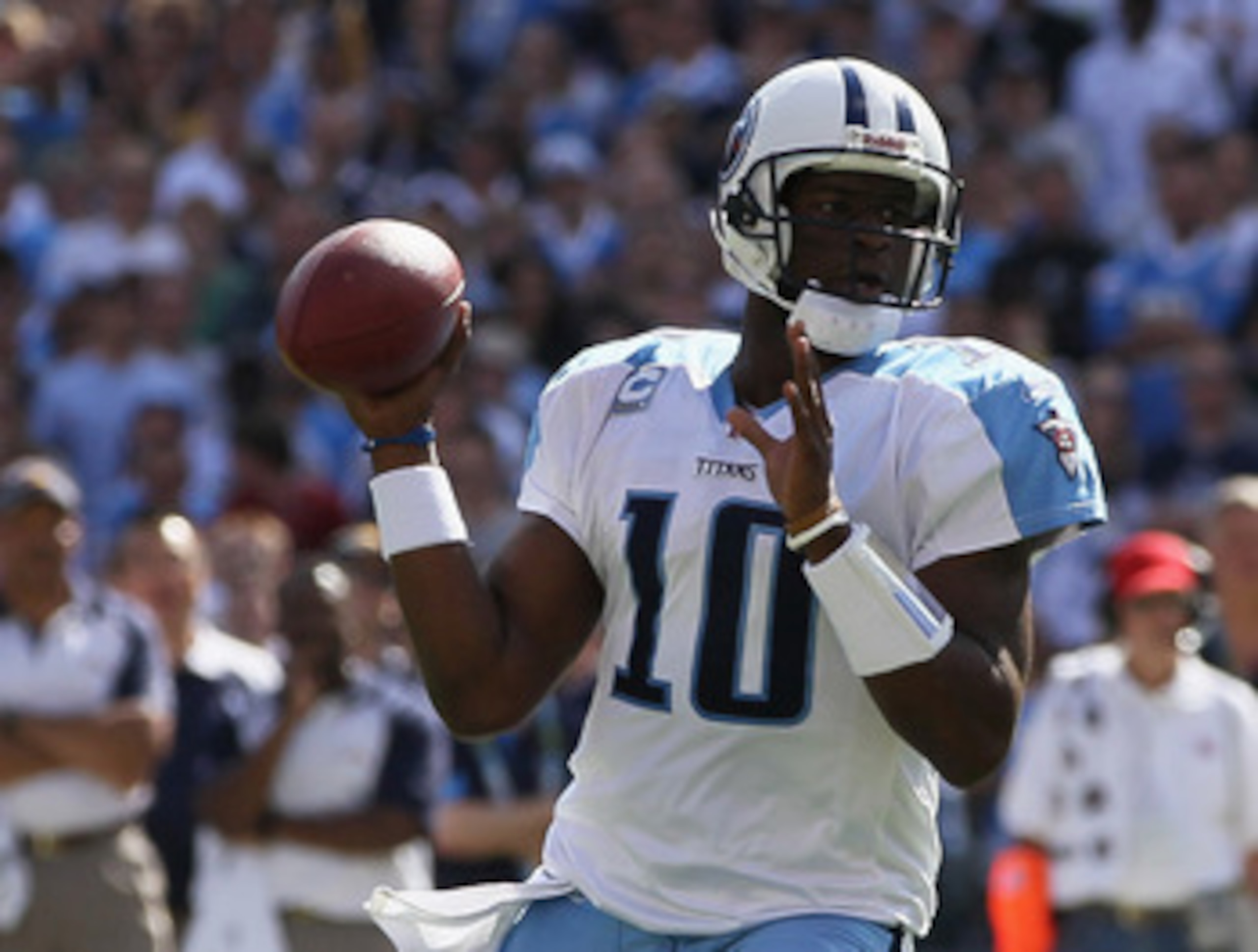 SAN DIEGO - OCTOBER 31:  Quarterback Vince Young #10 of the Tennessee Titans drops back to pass against the San Diego Chargers in the second quarter at Qualcomm Stadium on October 31, 2010 in San Diego, California. The Chargers defeated the Titans 33-25.