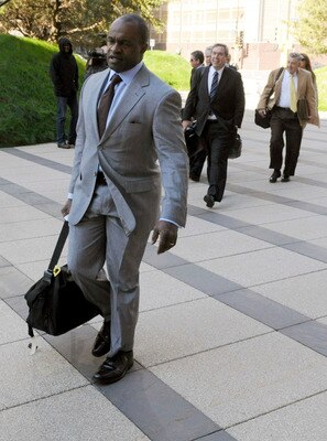 MINNEAPOLIS, MN - MAY 17: Former NFL Players Association executive director DeMaurice Smith and the NFL players' lawyers arrive for court ordered mediation at the U.S. Courthouse on May 17, 2011 in Minneapolis, Minnesota. As the NFL lockout remains in pla