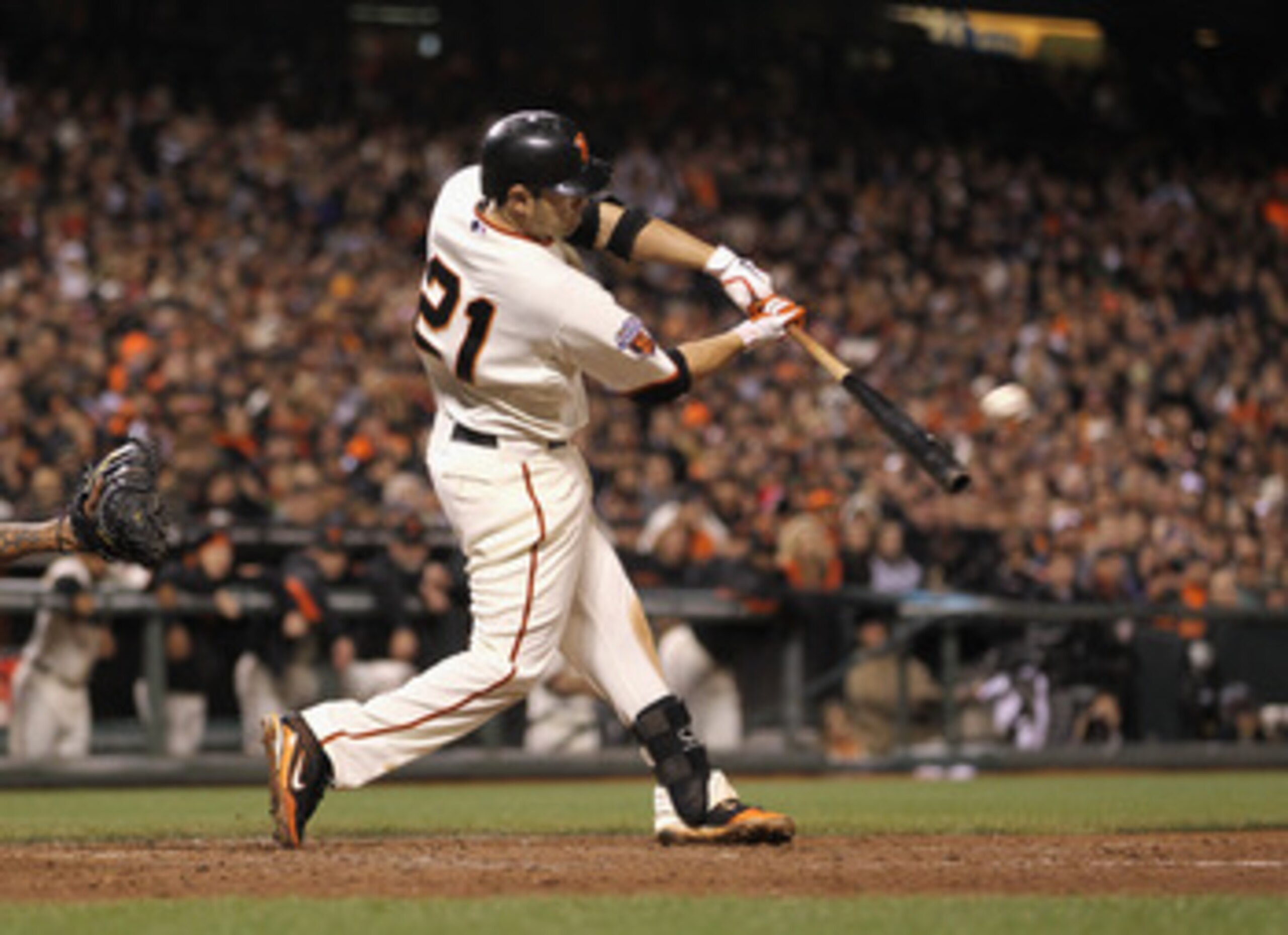 SAN FRANCISCO, CA - MAY 11:  Freddy Sanchez #21 of the San Francisco Giants in action against the Arizona Diamondbacks at AT&T Park on May 11, 2011 in San Francisco, California.  (Photo by Ezra Shaw/Getty Images)