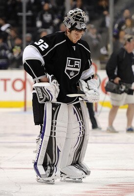 LOS ANGELES, CA - APRIL 25:  Jonathan Quick #32 of the Los Angeles Kings skates off the ice after being eliminated in game six of the Western Conference Quarterfinals by the San Jose Sharks during the 2011 NHL Stanley Cup Playoffs at Staples Center on Apr