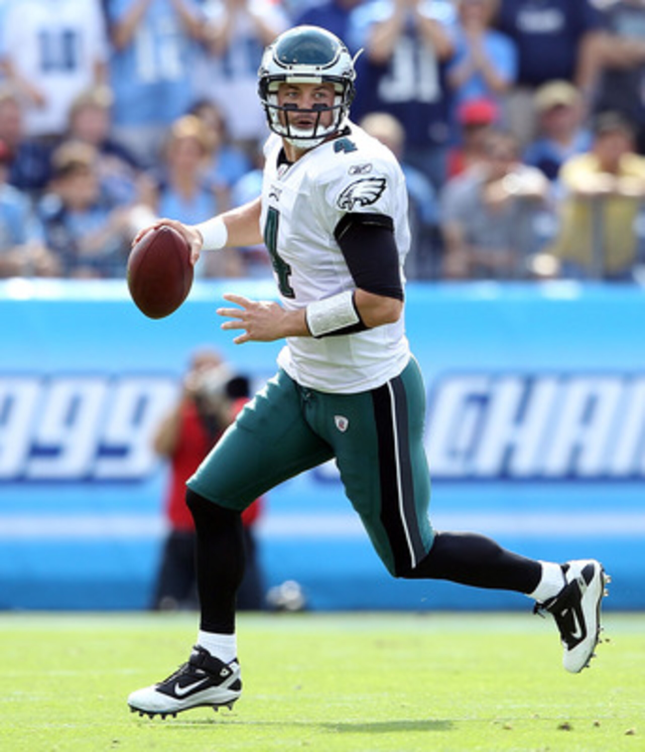 NASHVILLE, TN - OCTOBER 24:  Kevin Kolb #4 of the Philadelphia Eagles runs with the ball during the NFL game against the Tennessee Titans at LP Field on October 24, 2010 in Nashville, Tennessee.  (Photo by Andy Lyons/Getty Images)