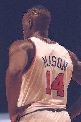 26 Jan 1995:  Forward Anthony Mason of the New York Knicks looks on during a game against the Los Angeles Clippers at Madison Square Garden in New York City, New York.  The Knicks won the game, 87-74. Mandatory Credit: Jed Jacobsohn  /Allsport