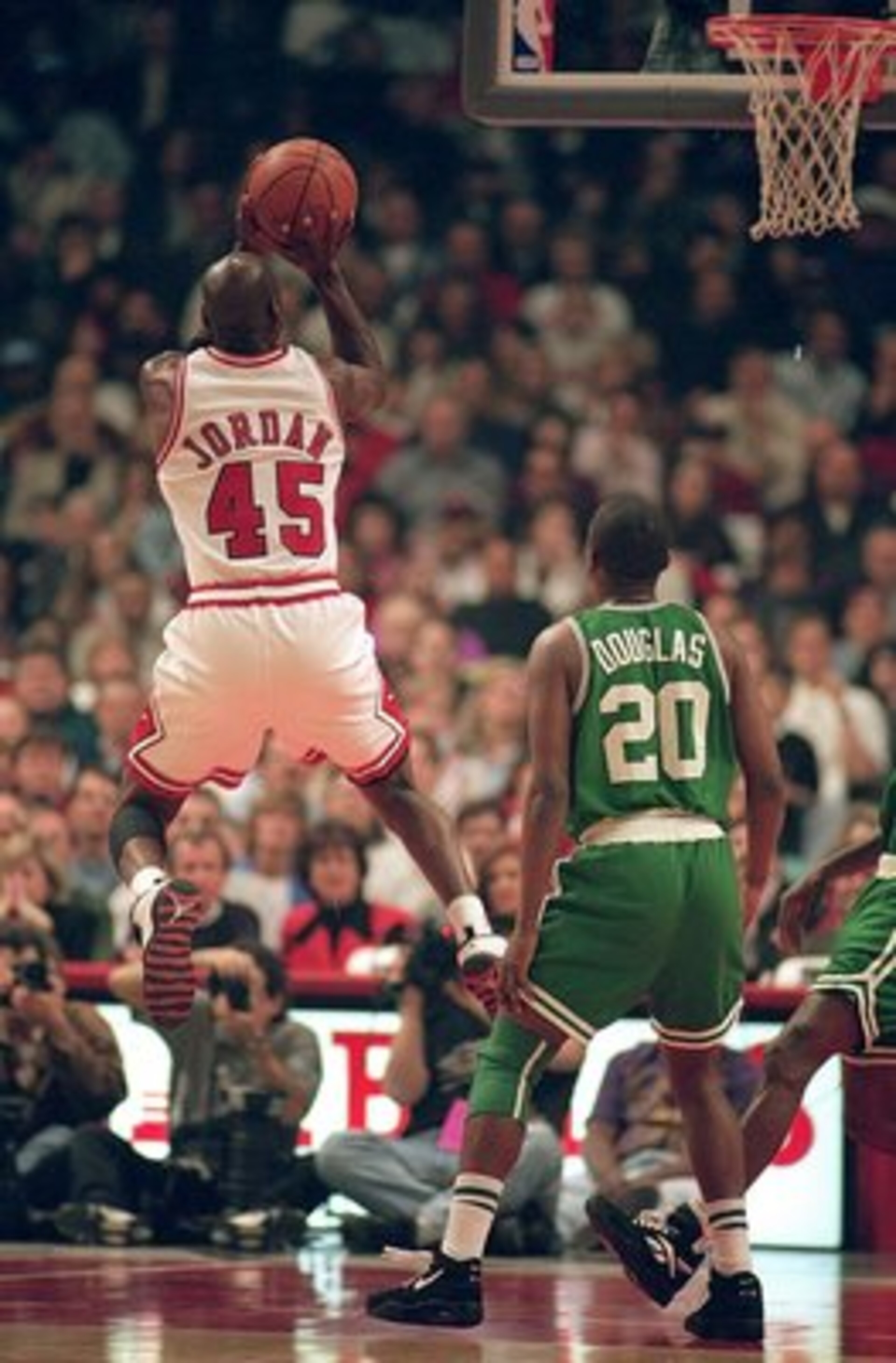 CHICAGO - MARCH 30: Michael Jordan #45 of the Chicago Bulls jumps to shoot the ball during the game against the Boston Celtics at the United Center on March 30, 1995 in Chicago, Illinois. The Bulls defeated the Celtics 100-82. NOTE TO USER: User expre CHICAGO - MARCH 30: Michael Jordan #45 of the Chicago Bulls jumps to shoot the ball during the game against the Boston Celtics at the United Center on March 30, 1995 in Chicago, Illinois. The Bulls defeated the Celtics 100-82. NOTE TO USER: User expre